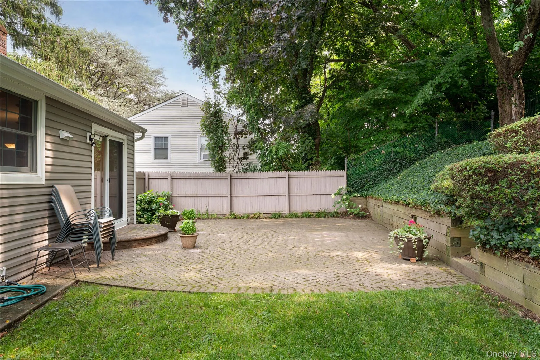 13 Longford Street, Huntington, NY, 3 Bedrooms Bedrooms, 8 Rooms Rooms,2 BathroomsBathrooms,Residential,For Rent,Longford,0,1032549 13 Longford Street, Huntington, NY, 3 Bedrooms Bedrooms, 8 Rooms Rooms,2 BathroomsBathrooms,Residential,For Rent,Longford,0,1032549