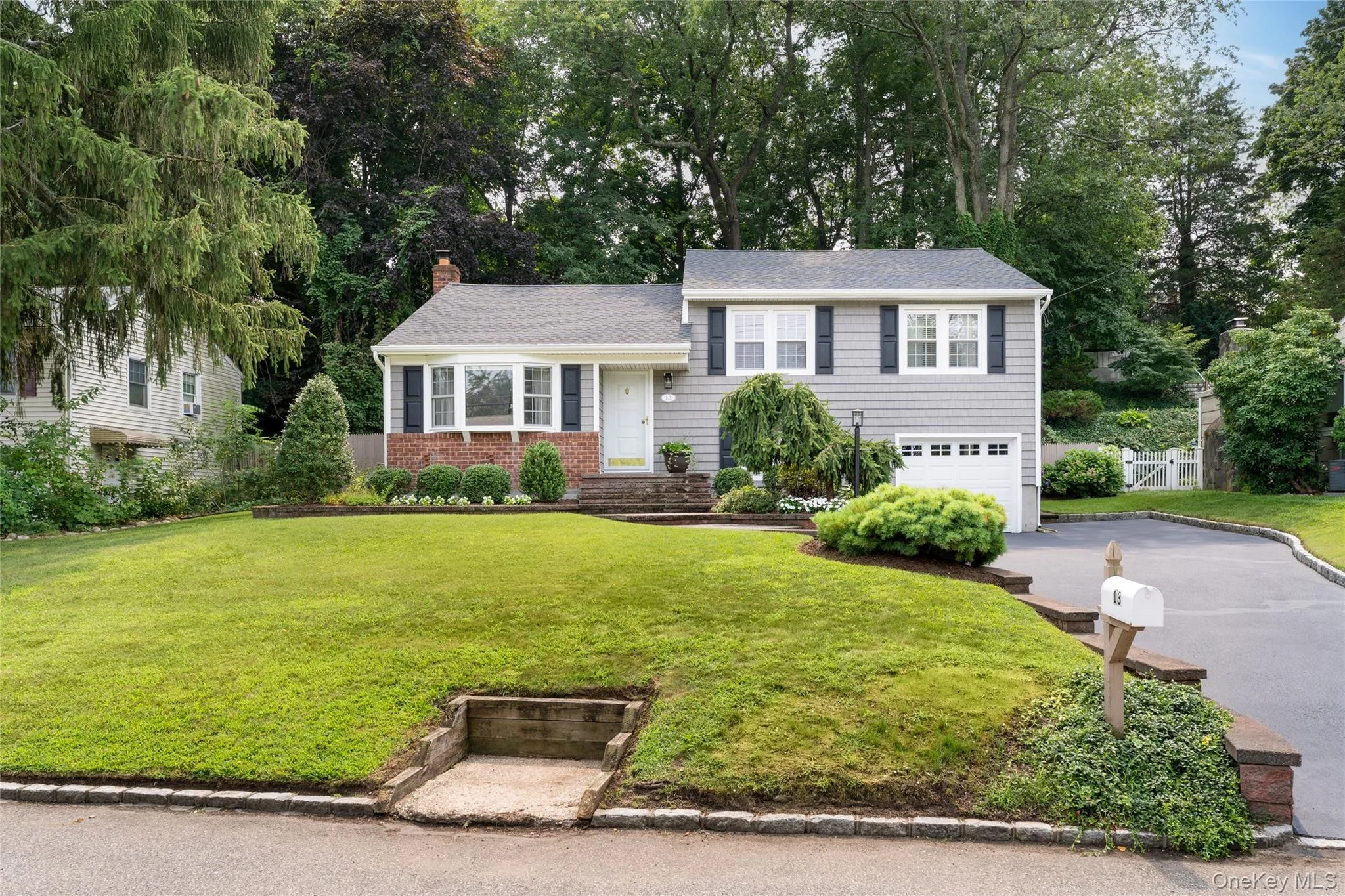 13 Longford Street, Huntington, NY, 3 Bedrooms Bedrooms, 8 Rooms Rooms,2 BathroomsBathrooms,Residential,For Rent,Longford,0,1032549 13 Longford Street, Huntington, NY, 3 Bedrooms Bedrooms, 8 Rooms Rooms,2 BathroomsBathrooms,Residential,For Rent,Longford,0,1032549