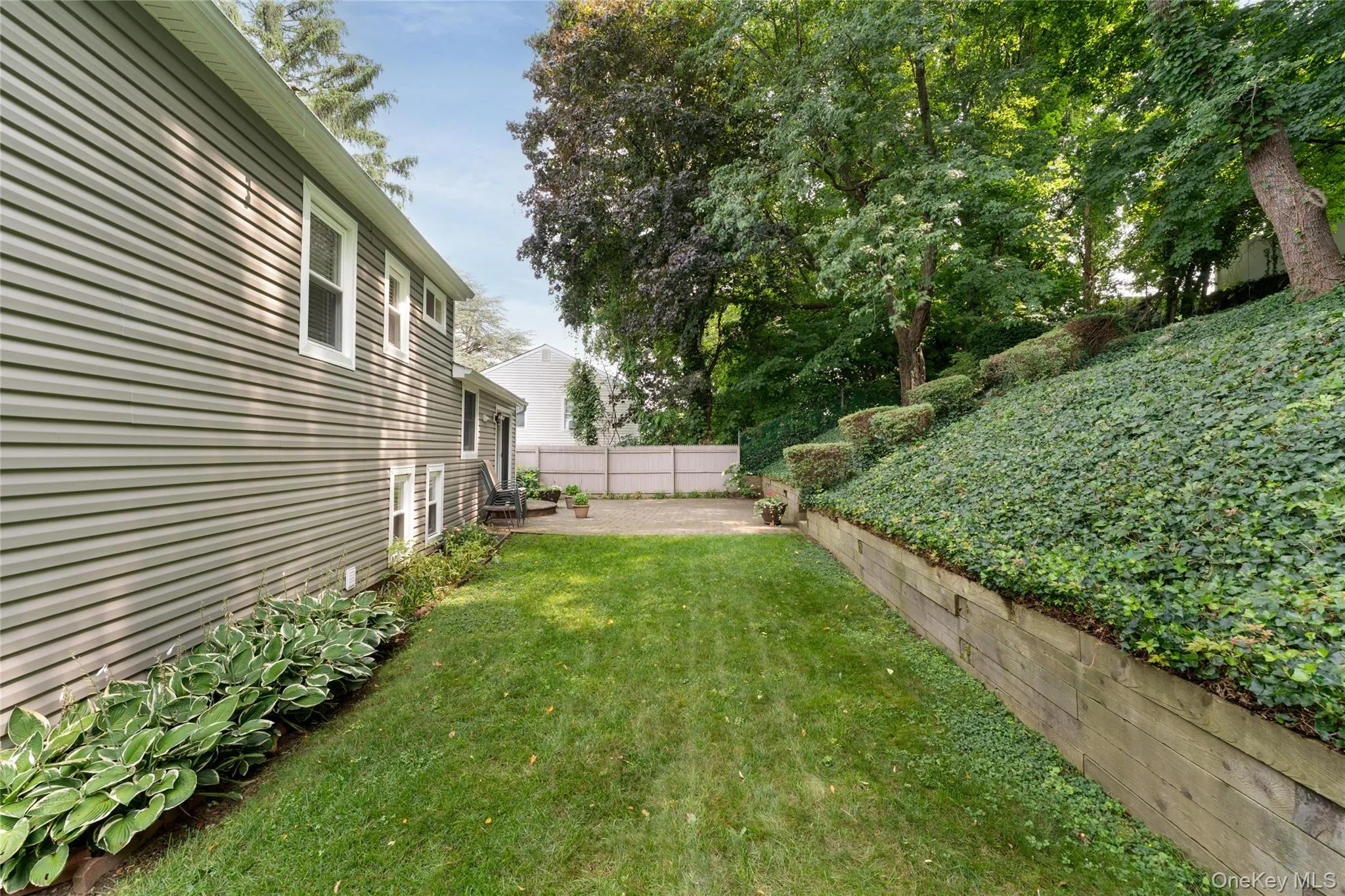 13 Longford Street, Huntington, NY, 3 Bedrooms Bedrooms, 8 Rooms Rooms,2 BathroomsBathrooms,Residential,For Rent,Longford,0,1032549 13 Longford Street, Huntington, NY, 3 Bedrooms Bedrooms, 8 Rooms Rooms,2 BathroomsBathrooms,Residential,For Rent,Longford,0,1032549