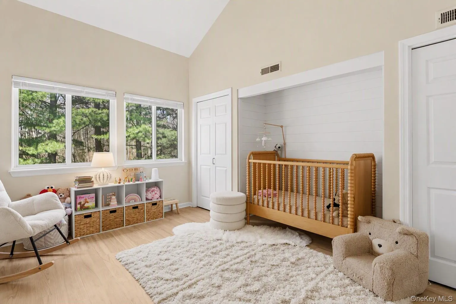 Secondary bedroom with cathedral ceilings. Secondary bedroom with cathedral ceilings.