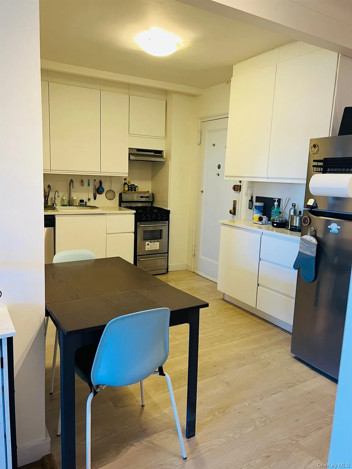 110-20 71st Ave, New York, NY, 1 Bedroom Bedrooms, 3 Rooms Rooms,1 BathroomBathrooms,Residential,For Rent,71st Ave,0,1032553 110-20 71st Ave, New York, NY, 1 Bedroom Bedrooms, 3 Rooms Rooms,1 BathroomBathrooms,Residential,For Rent,71st Ave,0,1032553