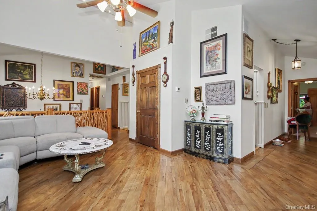 14 Longview Lane, Middletown, NY, 5 Bedrooms Bedrooms, 14 Rooms Rooms,5 BathroomsBathrooms,Residential,For Rent,Longview,0,1032557 14 Longview Lane, Middletown, NY, 5 Bedrooms Bedrooms, 14 Rooms Rooms,5 BathroomsBathrooms,Residential,For Rent,Longview,0,1032557