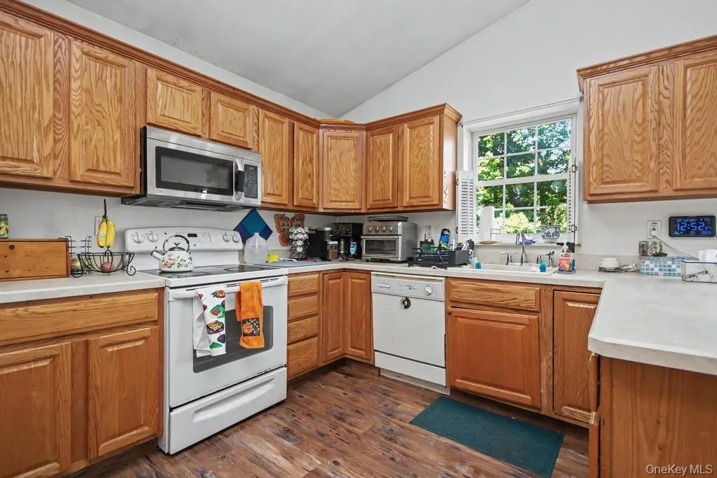 416 Rock Hill Drive, Thompson, NY, 3 Bedrooms Bedrooms, 7 Rooms Rooms,2 BathroomsBathrooms,Residential,For Rent,Rock Hill,0,1032559 416 Rock Hill Drive, Thompson, NY, 3 Bedrooms Bedrooms, 7 Rooms Rooms,2 BathroomsBathrooms,Residential,For Rent,Rock Hill,0,1032559
