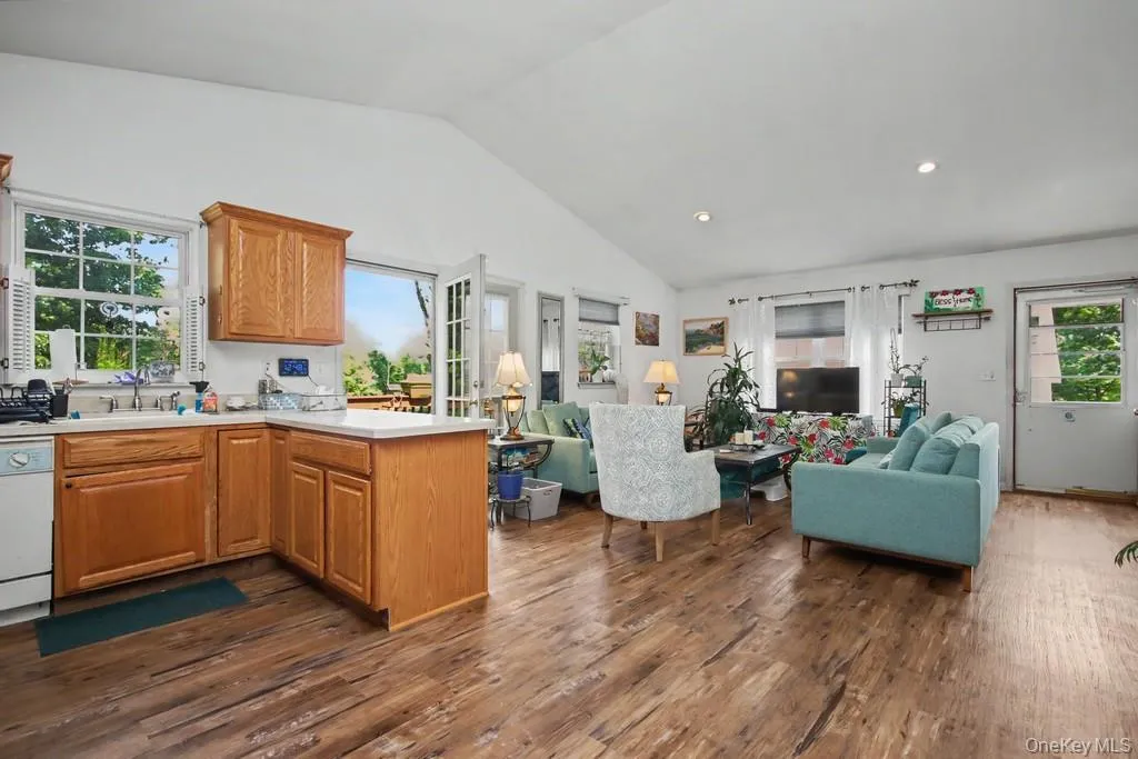 416 Rock Hill Drive, Thompson, NY, 3 Bedrooms Bedrooms, 7 Rooms Rooms,2 BathroomsBathrooms,Residential,For Rent,Rock Hill,0,1032559 416 Rock Hill Drive, Thompson, NY, 3 Bedrooms Bedrooms, 7 Rooms Rooms,2 BathroomsBathrooms,Residential,For Rent,Rock Hill,0,1032559