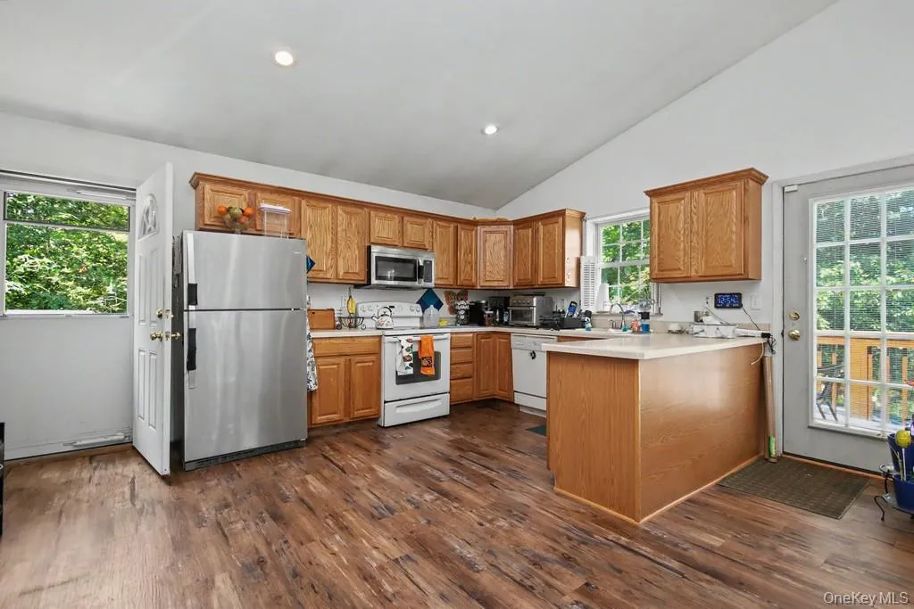 416 Rock Hill Drive, Thompson, NY, 3 Bedrooms Bedrooms, 7 Rooms Rooms,2 BathroomsBathrooms,Residential,For Rent,Rock Hill,0,1032559 416 Rock Hill Drive, Thompson, NY, 3 Bedrooms Bedrooms, 7 Rooms Rooms,2 BathroomsBathrooms,Residential,For Rent,Rock Hill,0,1032559