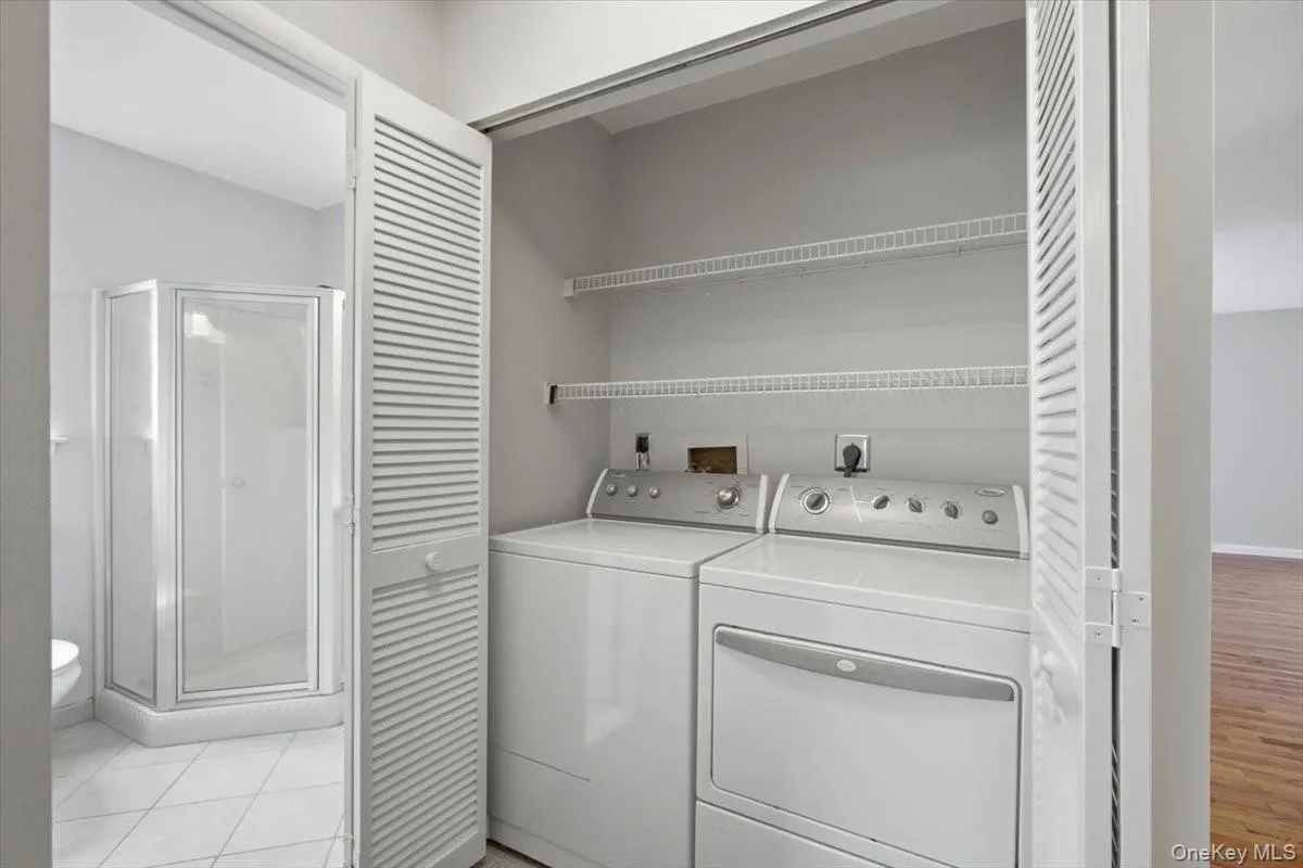 Featuring a Full Size Washer and Dryer Featuring a Full Size Washer and Dryer