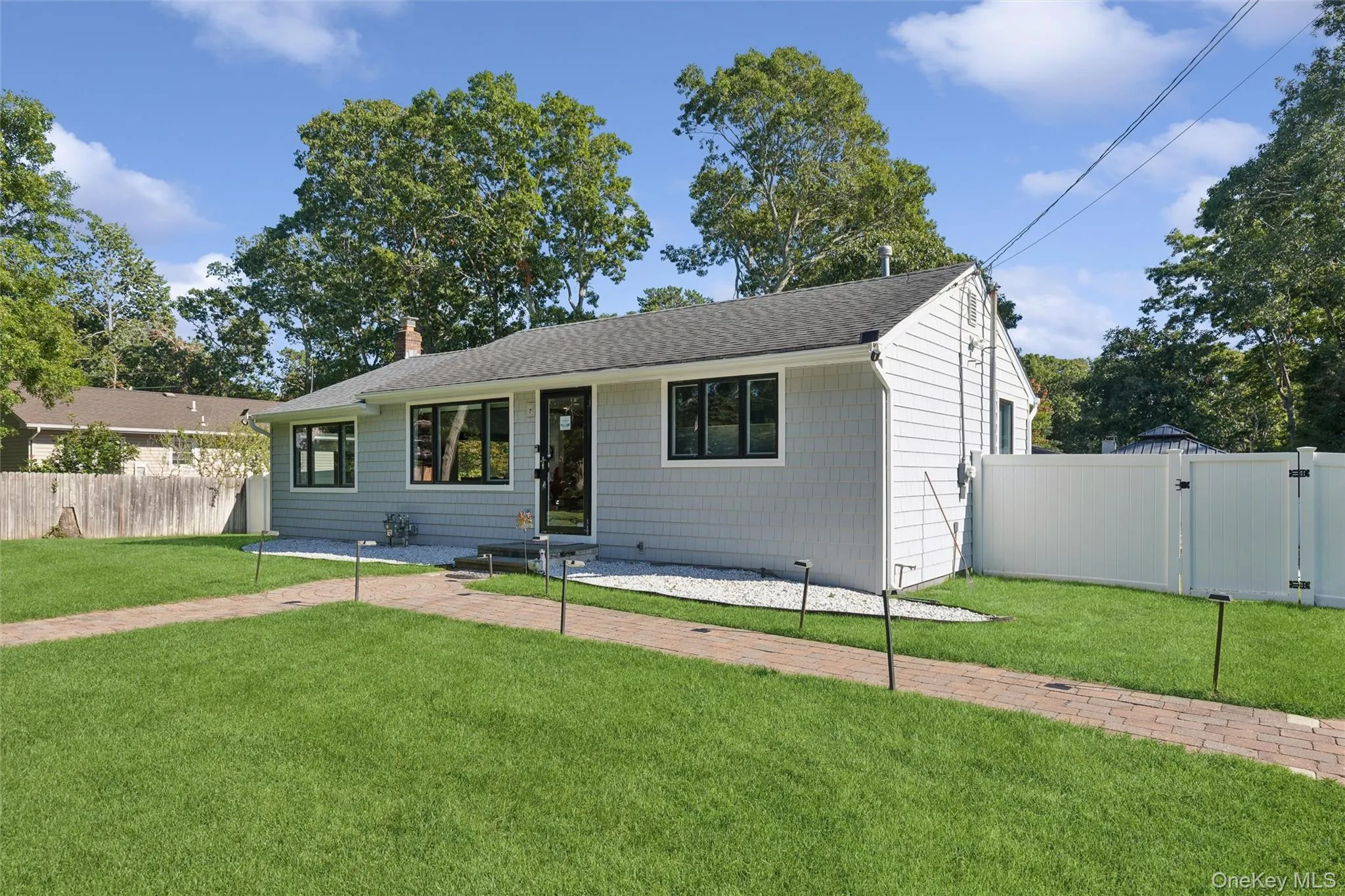 27 Atlantic Avenue, Southampton, NY, 2 Bedroom Bedrooms, 5 Room Rooms,1 BathroomBathrooms,Residential Lease,For Rent,Atlantic,0,1032565 27 Atlantic Avenue, Southampton, NY, 2 Bedroom Bedrooms, 5 Room Rooms,1 BathroomBathrooms,Residential Lease,For Rent,Atlantic,0,1032565