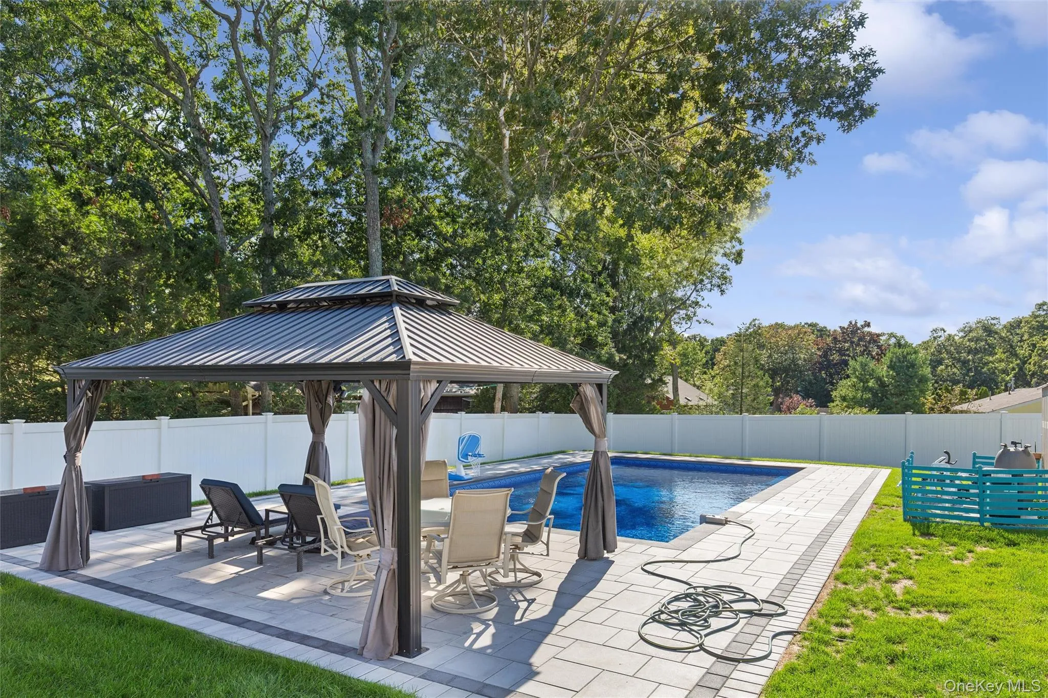 27 Atlantic Avenue, Southampton, NY, 2 Bedroom Bedrooms, 5 Room Rooms,1 BathroomBathrooms,Residential Lease,For Rent,Atlantic,0,1032565 27 Atlantic Avenue, Southampton, NY, 2 Bedroom Bedrooms, 5 Room Rooms,1 BathroomBathrooms,Residential Lease,For Rent,Atlantic,0,1032565