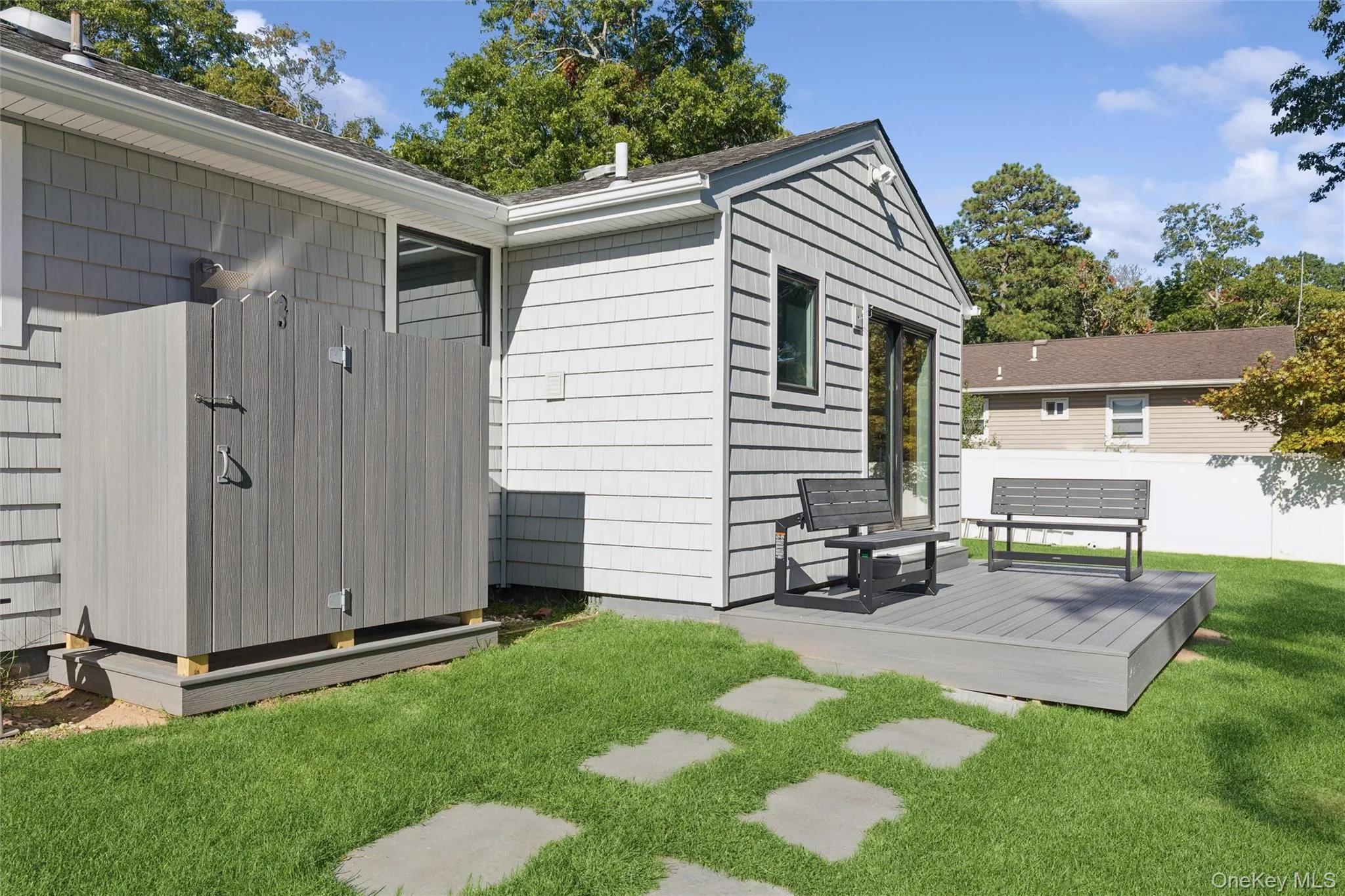 27 Atlantic Avenue, Southampton, NY, 2 Bedroom Bedrooms, 5 Room Rooms,1 BathroomBathrooms,Residential Lease,For Rent,Atlantic,0,1032565 27 Atlantic Avenue, Southampton, NY, 2 Bedroom Bedrooms, 5 Room Rooms,1 BathroomBathrooms,Residential Lease,For Rent,Atlantic,0,1032565