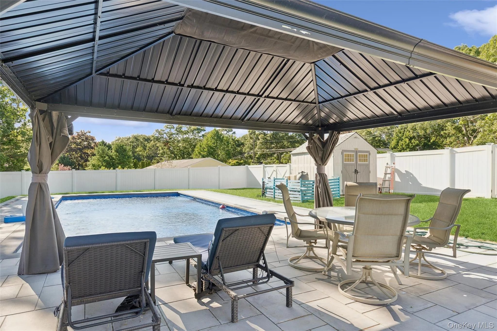 27 Atlantic Avenue, Southampton, NY, 2 Bedroom Bedrooms, 5 Room Rooms,1 BathroomBathrooms,Residential Lease,For Rent,Atlantic,0,1032565 27 Atlantic Avenue, Southampton, NY, 2 Bedroom Bedrooms, 5 Room Rooms,1 BathroomBathrooms,Residential Lease,For Rent,Atlantic,0,1032565