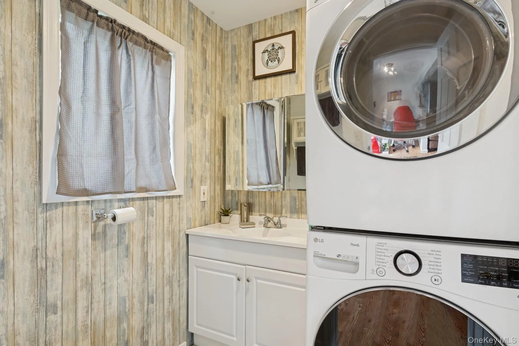 27 Atlantic Avenue, Southampton, NY, 2 Bedrooms Bedrooms, 5 Rooms Rooms,1 BathroomBathrooms,Residential Lease,For Rent,Atlantic,0,1032565 27 Atlantic Avenue, Southampton, NY, 2 Bedrooms Bedrooms, 5 Rooms Rooms,1 BathroomBathrooms,Residential Lease,For Rent,Atlantic,0,1032565
