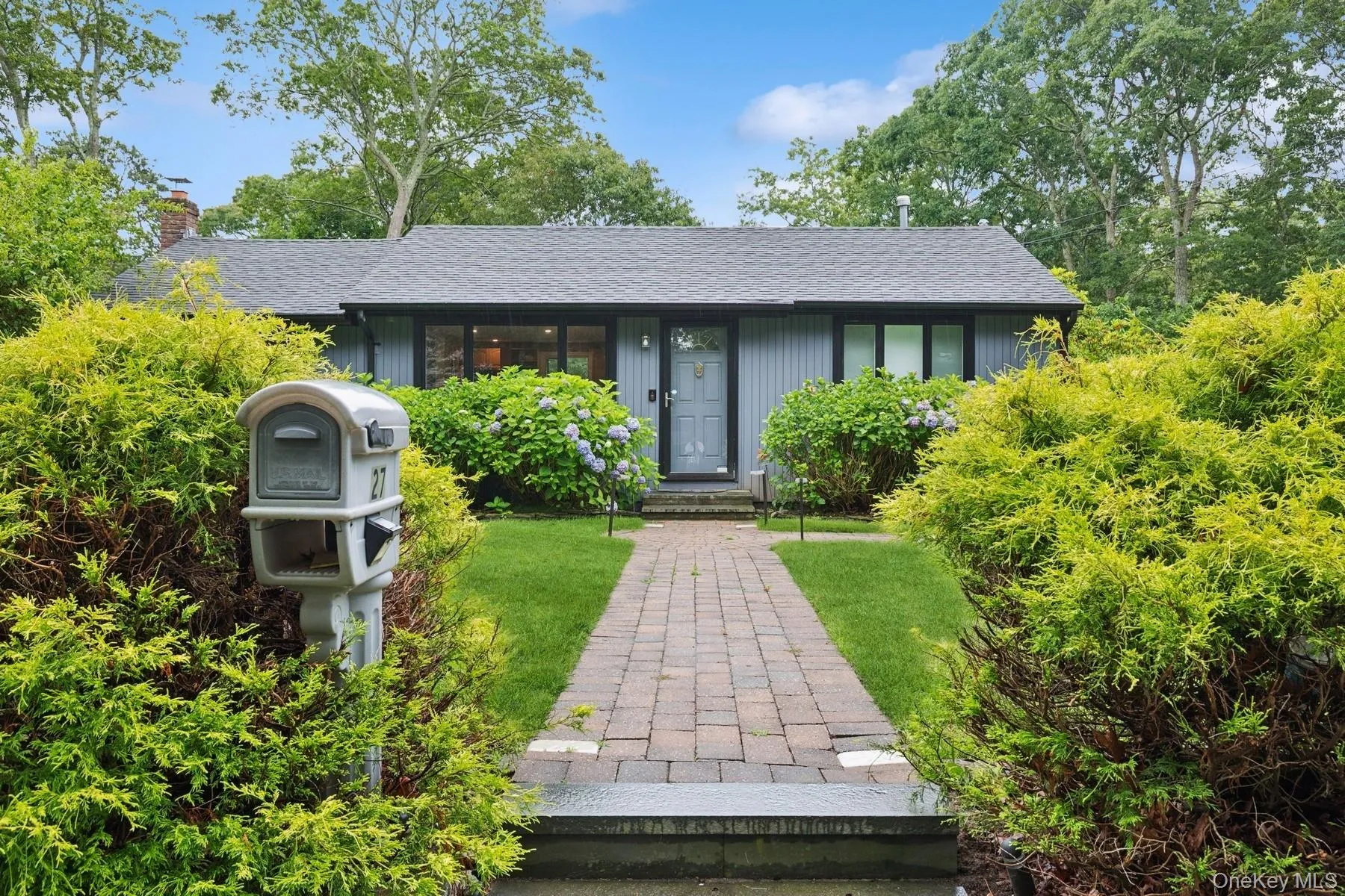 27 Atlantic Avenue, Southampton, NY, 2 Bedrooms Bedrooms, 5 Rooms Rooms,1 BathroomBathrooms,Residential Lease,For Rent,Atlantic,0,1032565 27 Atlantic Avenue, Southampton, NY, 2 Bedrooms Bedrooms, 5 Rooms Rooms,1 BathroomBathrooms,Residential Lease,For Rent,Atlantic,0,1032565