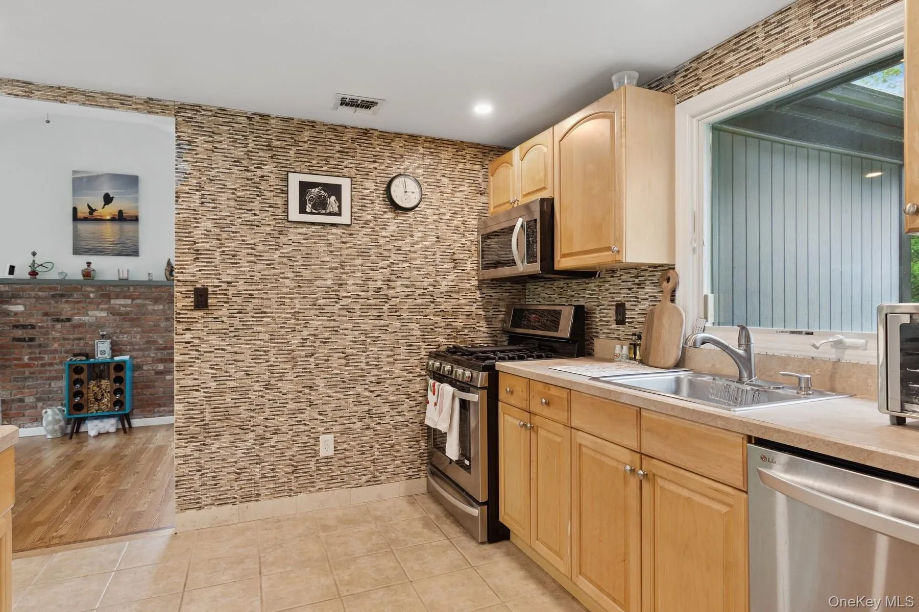 27 Atlantic Avenue, Southampton, NY, 2 Bedrooms Bedrooms, 5 Rooms Rooms,1 BathroomBathrooms,Residential Lease,For Rent,Atlantic,0,1032565 27 Atlantic Avenue, Southampton, NY, 2 Bedrooms Bedrooms, 5 Rooms Rooms,1 BathroomBathrooms,Residential Lease,For Rent,Atlantic,0,1032565