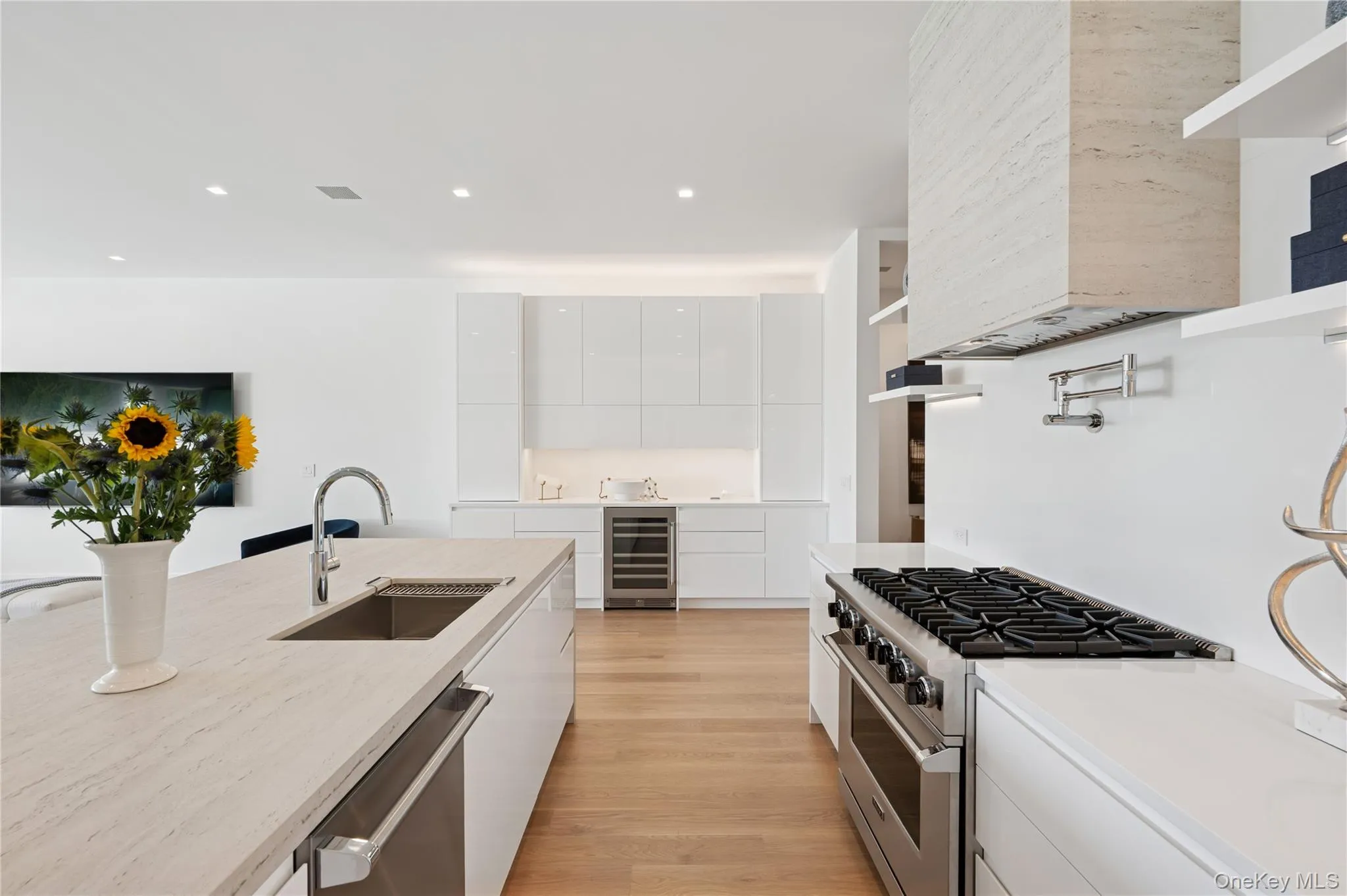 40 Oceanview Drive, Southampton, NY, 5 Bedrooms Bedrooms, 15 Rooms Rooms,5 BathroomsBathrooms,Residential Lease,For Rent,Oceanview,0,1032567 40 Oceanview Drive, Southampton, NY, 5 Bedrooms Bedrooms, 15 Rooms Rooms,5 BathroomsBathrooms,Residential Lease,For Rent,Oceanview,0,1032567