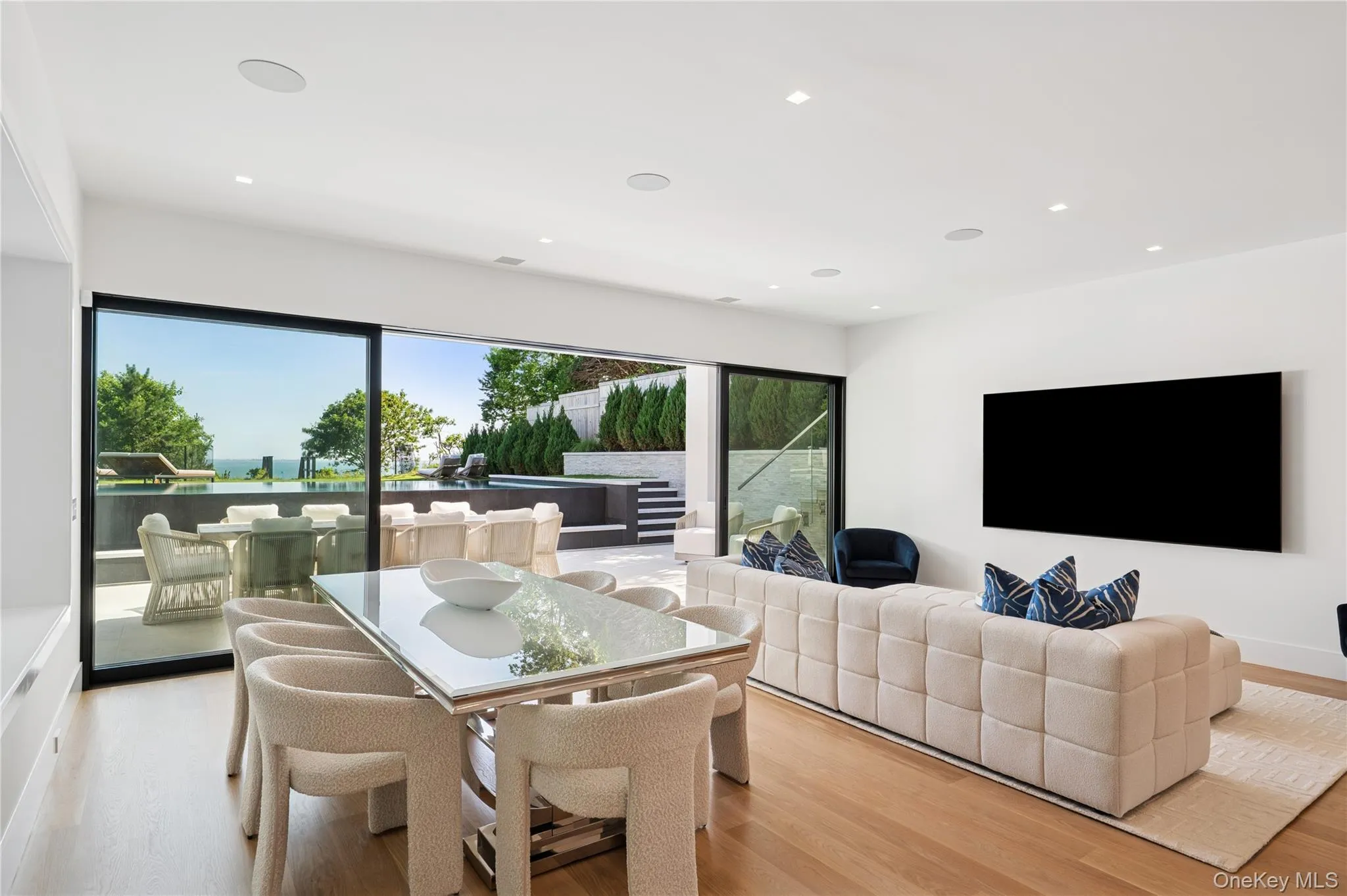 40 Oceanview Drive, Southampton, NY, 5 Bedrooms Bedrooms, 15 Rooms Rooms,5 BathroomsBathrooms,Residential Lease,For Rent,Oceanview,0,1032567 40 Oceanview Drive, Southampton, NY, 5 Bedrooms Bedrooms, 15 Rooms Rooms,5 BathroomsBathrooms,Residential Lease,For Rent,Oceanview,0,1032567
