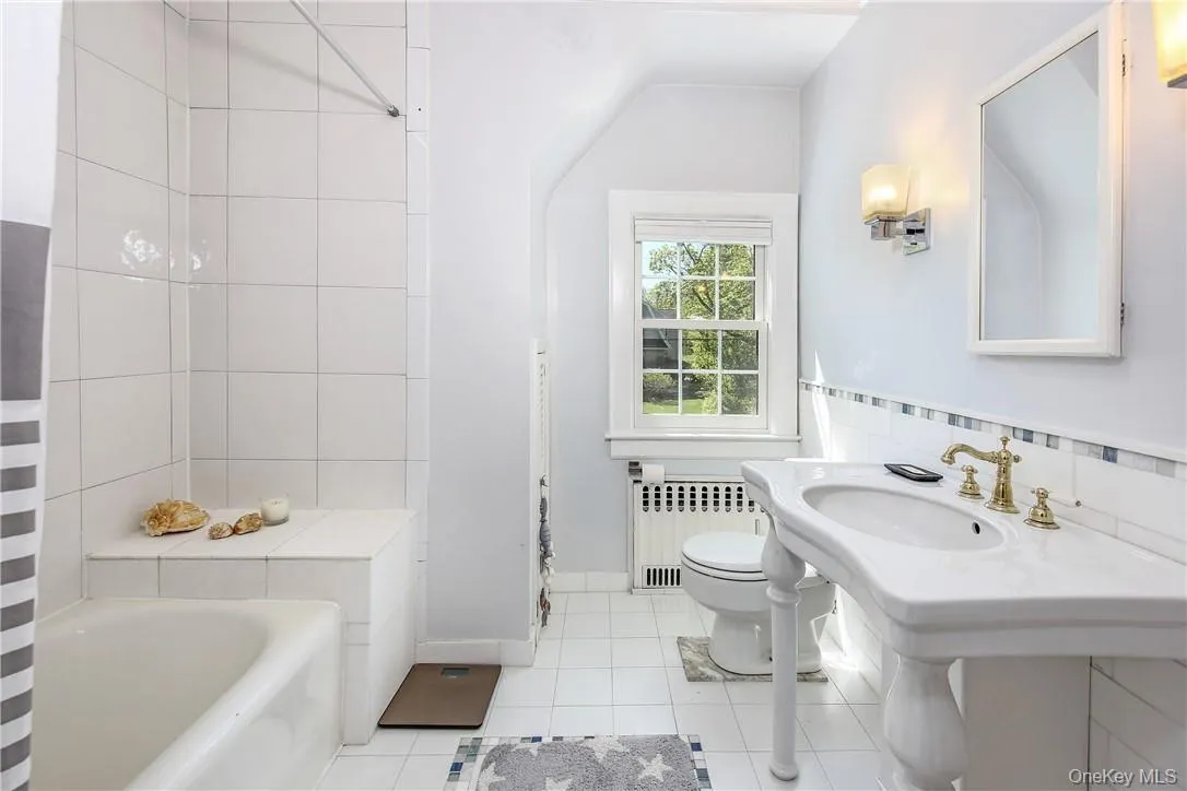 Bathroom 2 Bathroom 2