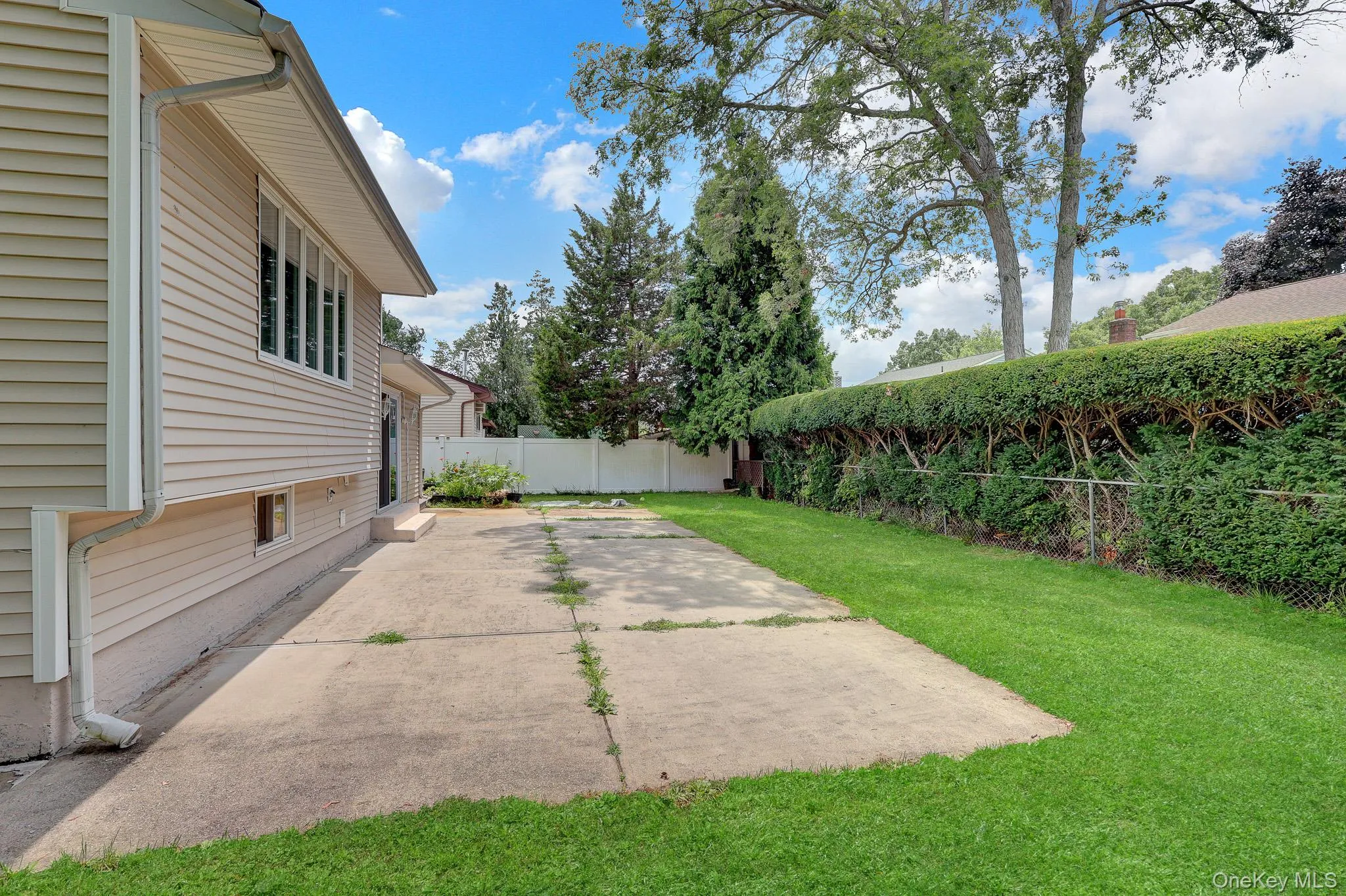 260 12th Street, Babylon, NY, 4 Bedrooms Bedrooms, 10 Rooms Rooms,2 BathroomsBathrooms,Residential,For Rent,12th,0,1032571 260 12th Street, Babylon, NY, 4 Bedrooms Bedrooms, 10 Rooms Rooms,2 BathroomsBathrooms,Residential,For Rent,12th,0,1032571