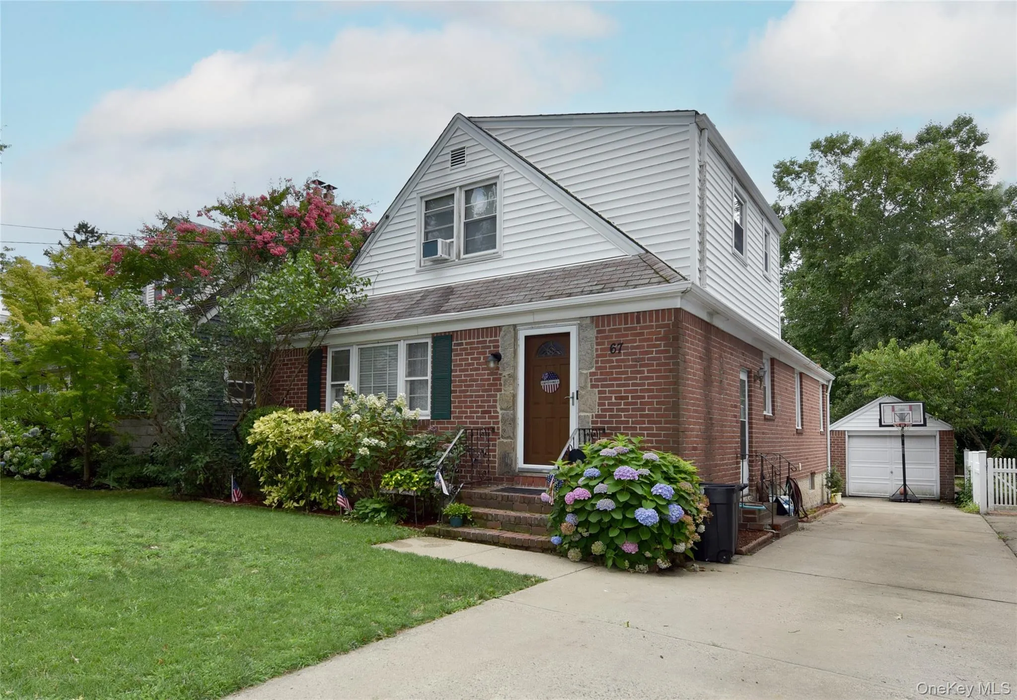 67 Iris Avenue, Hempstead, NY, 3 Bedrooms Bedrooms, 8 Rooms Rooms,2 BathroomsBathrooms,Residential,For Rent,Iris,0,1032572 67 Iris Avenue, Hempstead, NY, 3 Bedrooms Bedrooms, 8 Rooms Rooms,2 BathroomsBathrooms,Residential,For Rent,Iris,0,1032572
