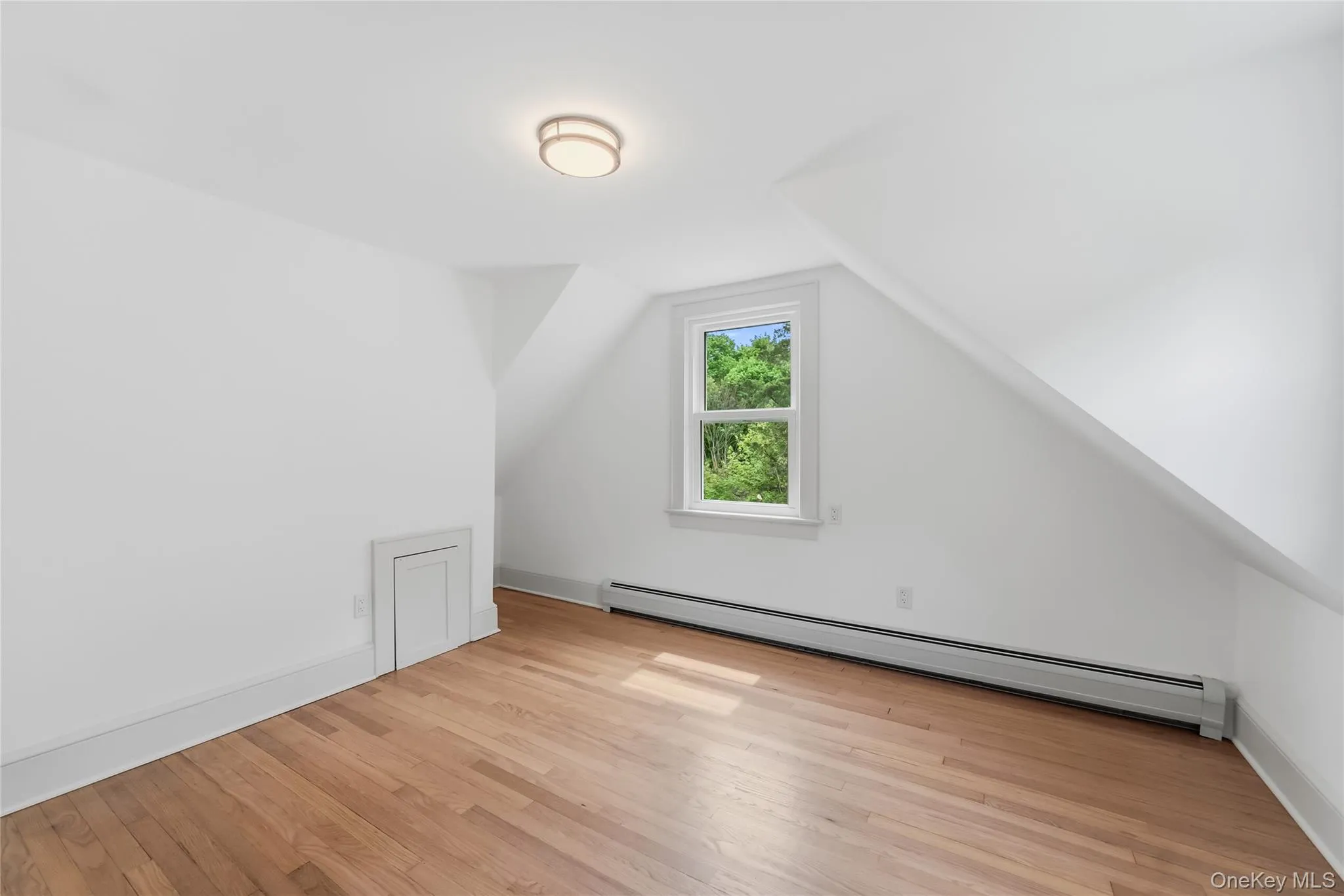 11 Mearns Avenue, Highlands, NY, 2 Bedrooms Bedrooms, 6 Rooms Rooms,1 BathroomBathrooms,Residential,For Rent,Mearns,0,1032573 11 Mearns Avenue, Highlands, NY, 2 Bedrooms Bedrooms, 6 Rooms Rooms,1 BathroomBathrooms,Residential,For Rent,Mearns,0,1032573