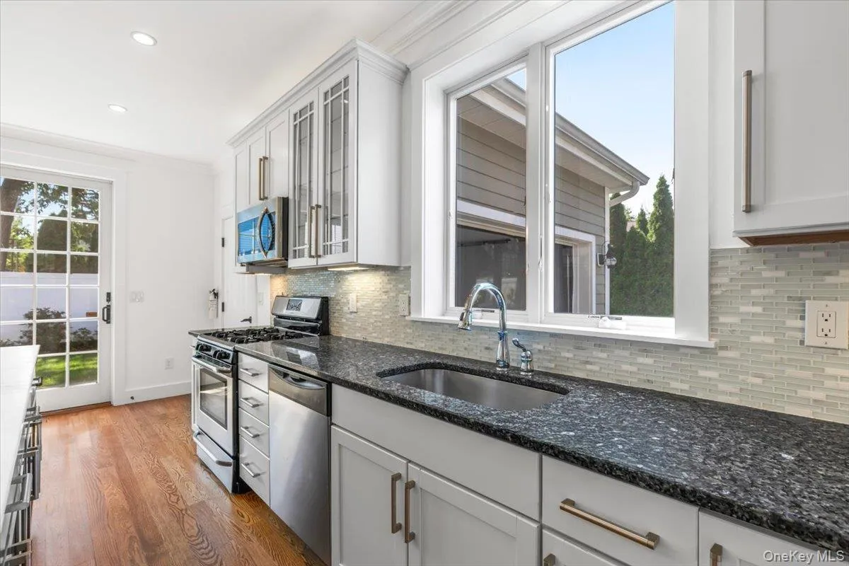 42 Orchard Drive, Rye City, NY, 4 Bedrooms Bedrooms, 9 Rooms Rooms,3 BathroomsBathrooms,Residential,For Rent,Orchard,0,1032576 42 Orchard Drive, Rye City, NY, 4 Bedrooms Bedrooms, 9 Rooms Rooms,3 BathroomsBathrooms,Residential,For Rent,Orchard,0,1032576