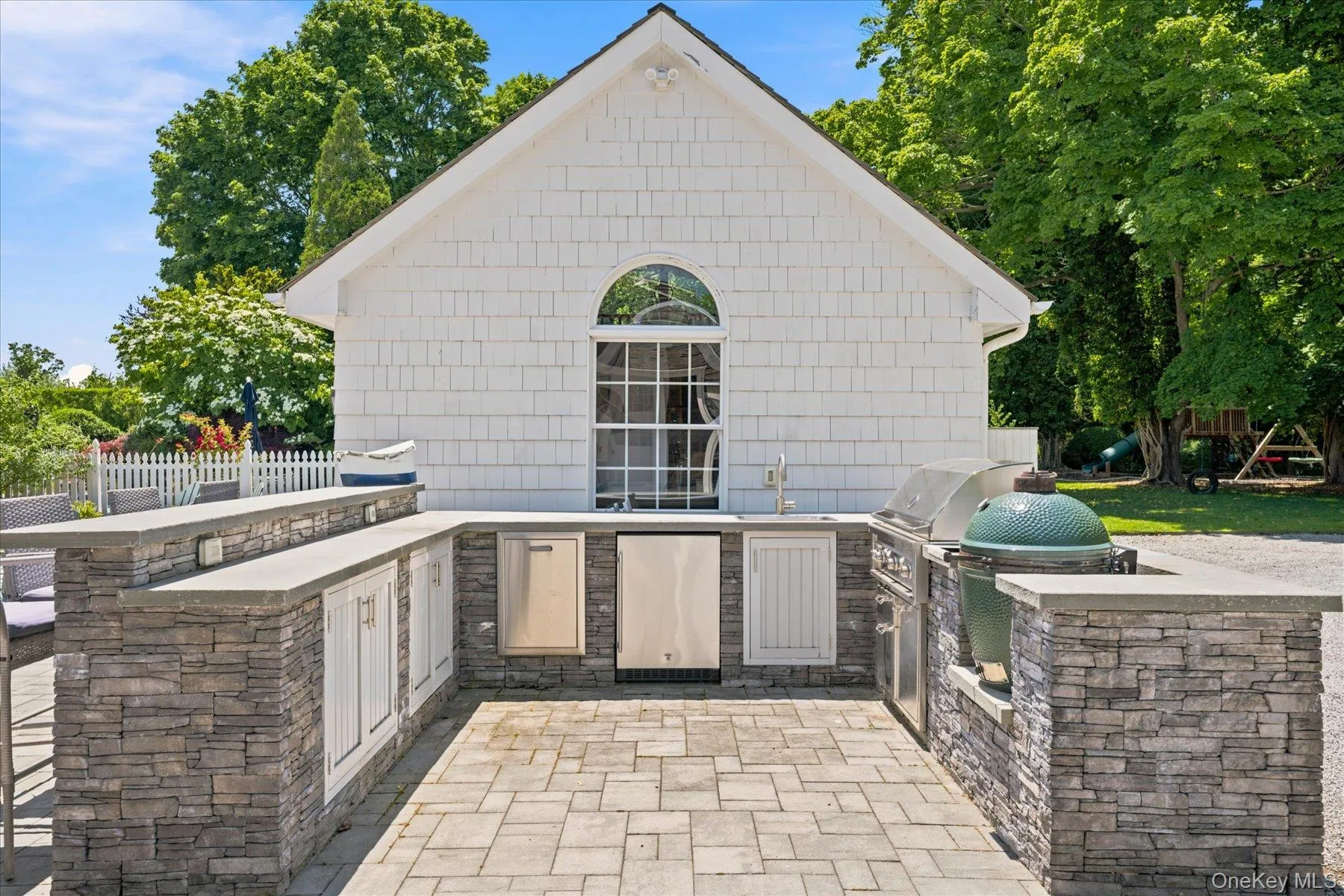 41 Seafield Lane, Southampton, NY, 8 Bedrooms Bedrooms, 12 Rooms Rooms,6 BathroomsBathrooms,Residential,For Rent,Seafield,0,1032578 41 Seafield Lane, Southampton, NY, 8 Bedrooms Bedrooms, 12 Rooms Rooms,6 BathroomsBathrooms,Residential,For Rent,Seafield,0,1032578