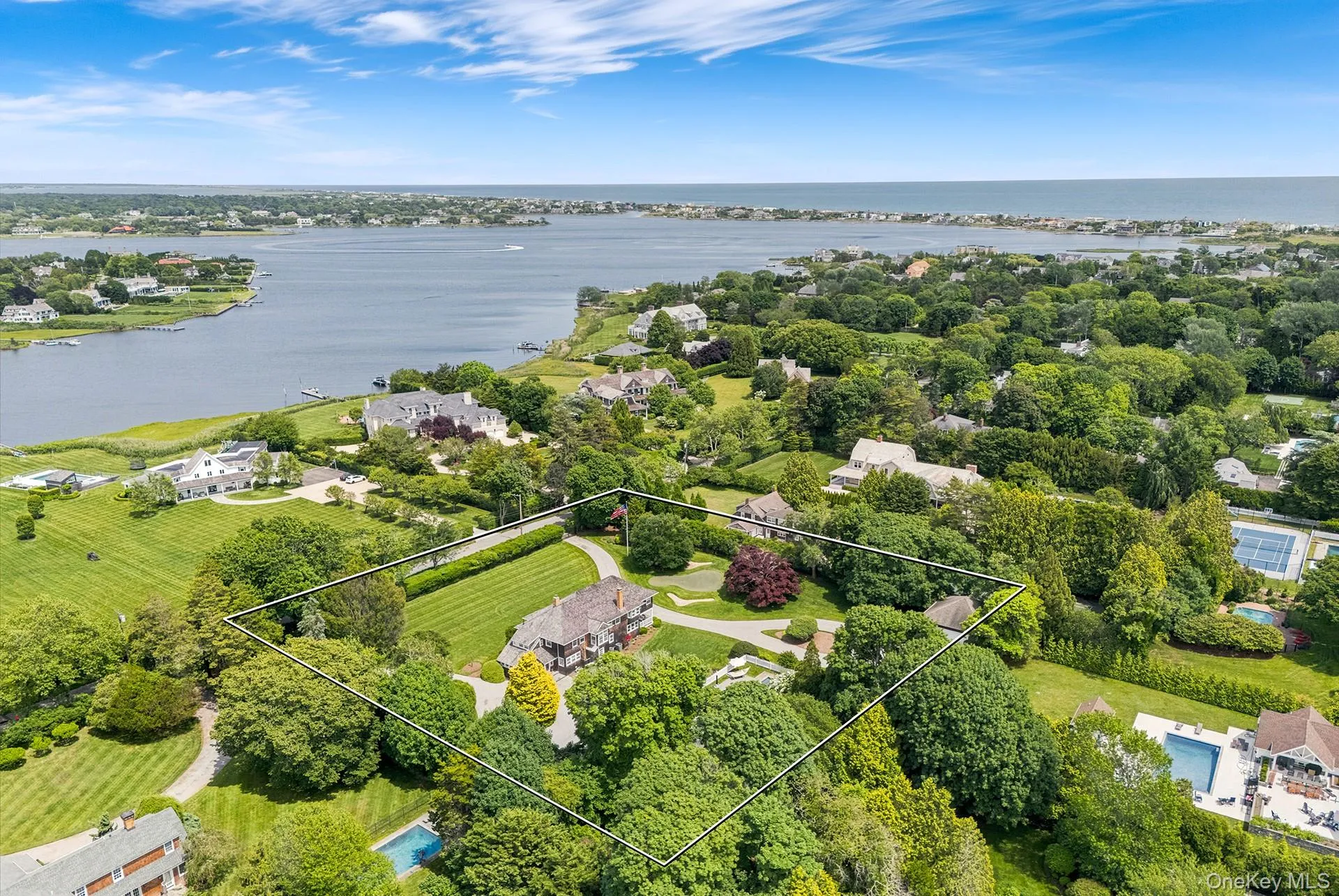41 Seafield Lane, Southampton, NY, 8 Bedrooms Bedrooms, 12 Rooms Rooms,6 BathroomsBathrooms,Residential,For Rent,Seafield,0,1032578 41 Seafield Lane, Southampton, NY, 8 Bedrooms Bedrooms, 12 Rooms Rooms,6 BathroomsBathrooms,Residential,For Rent,Seafield,0,1032578