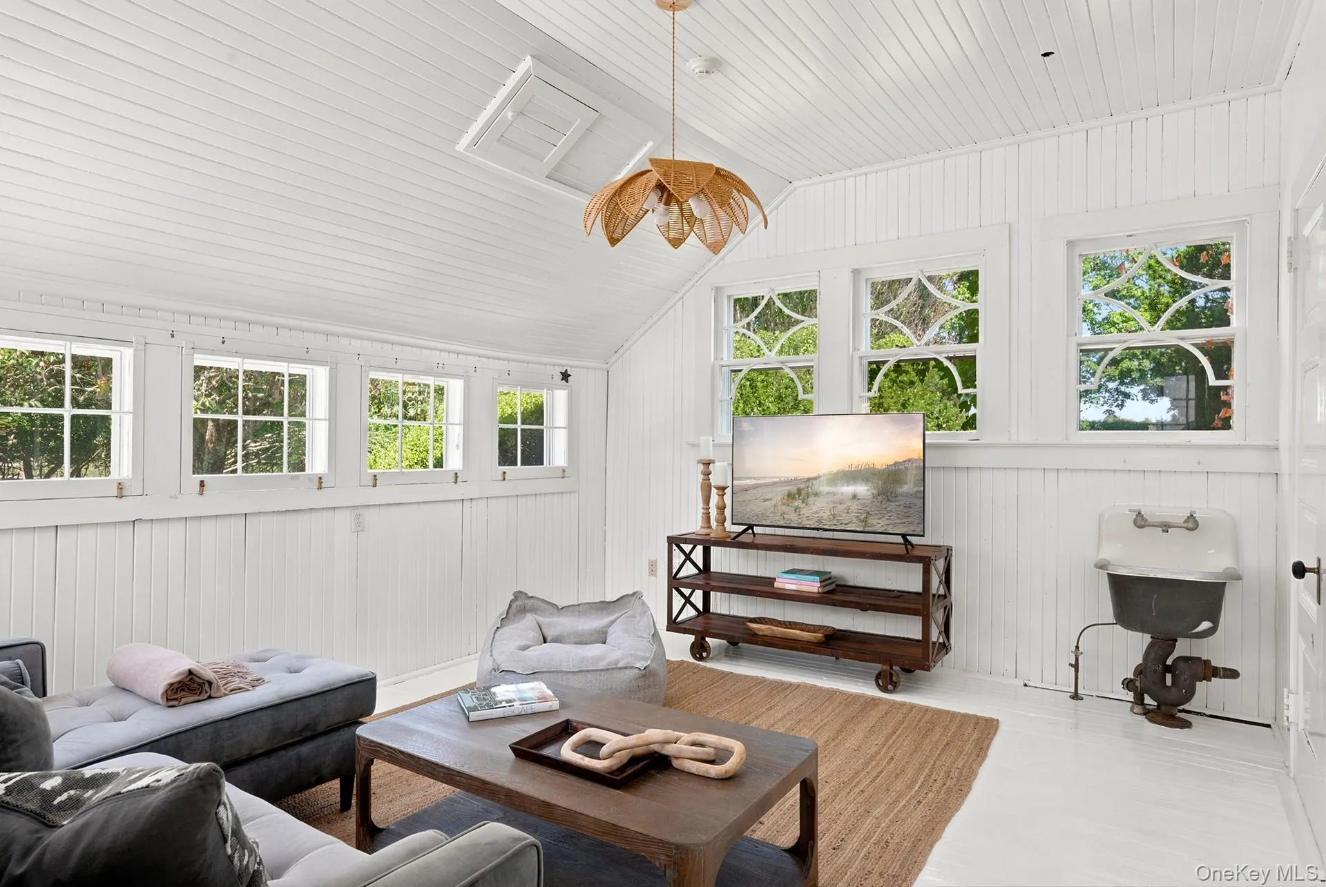 41 Seafield Lane, Southampton, NY, 8 Bedrooms Bedrooms, 12 Rooms Rooms,6 BathroomsBathrooms,Residential,For Rent,Seafield,0,1032578 41 Seafield Lane, Southampton, NY, 8 Bedrooms Bedrooms, 12 Rooms Rooms,6 BathroomsBathrooms,Residential,For Rent,Seafield,0,1032578
