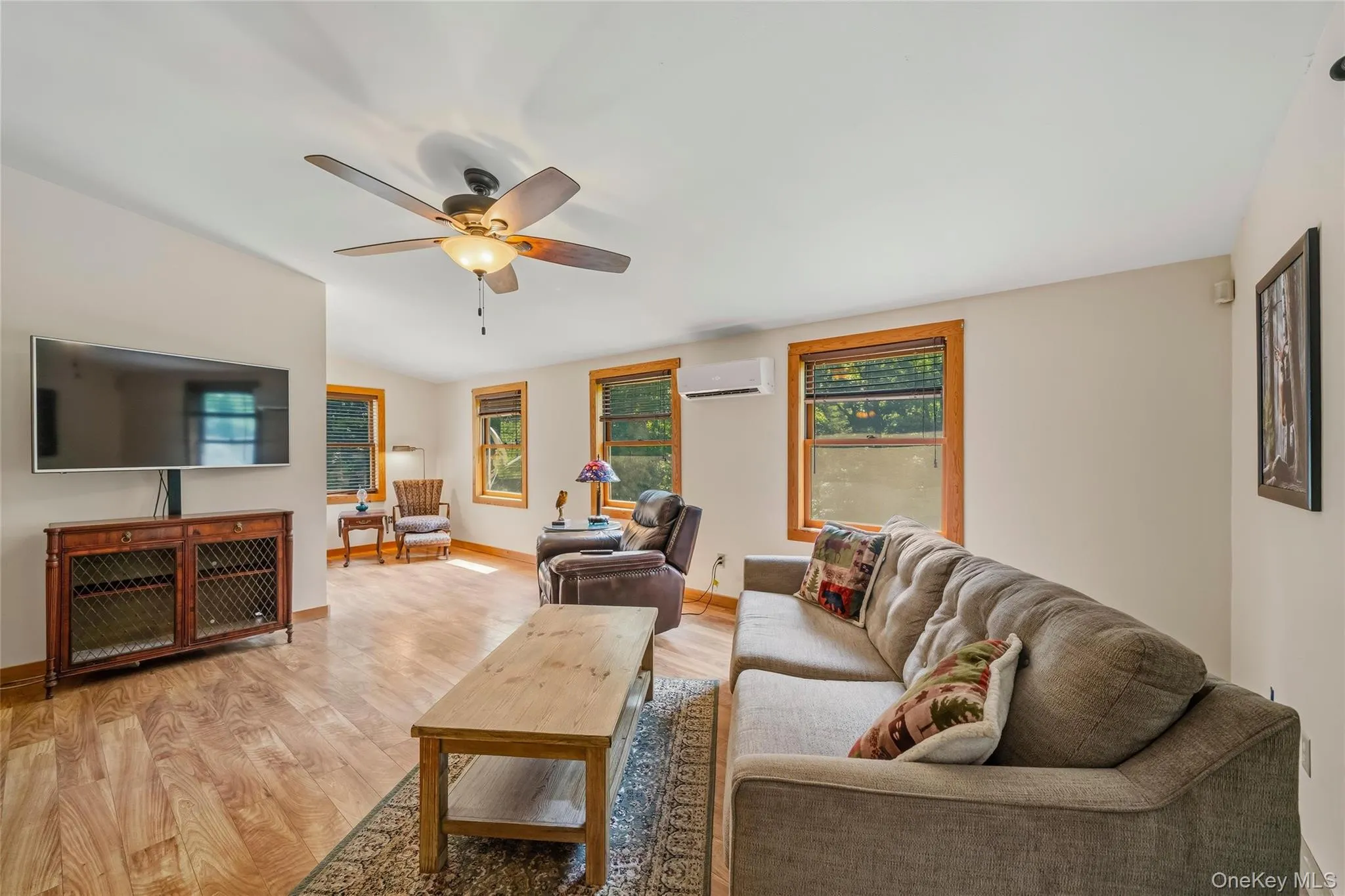 3836 State Route 52, Shawangunk, NY, 5 Bedrooms Bedrooms, 11 Rooms Rooms,3 BathroomsBathrooms,Residential,For Rent,State Route 52,0,1032581 3836 State Route 52, Shawangunk, NY, 5 Bedrooms Bedrooms, 11 Rooms Rooms,3 BathroomsBathrooms,Residential,For Rent,State Route 52,0,1032581