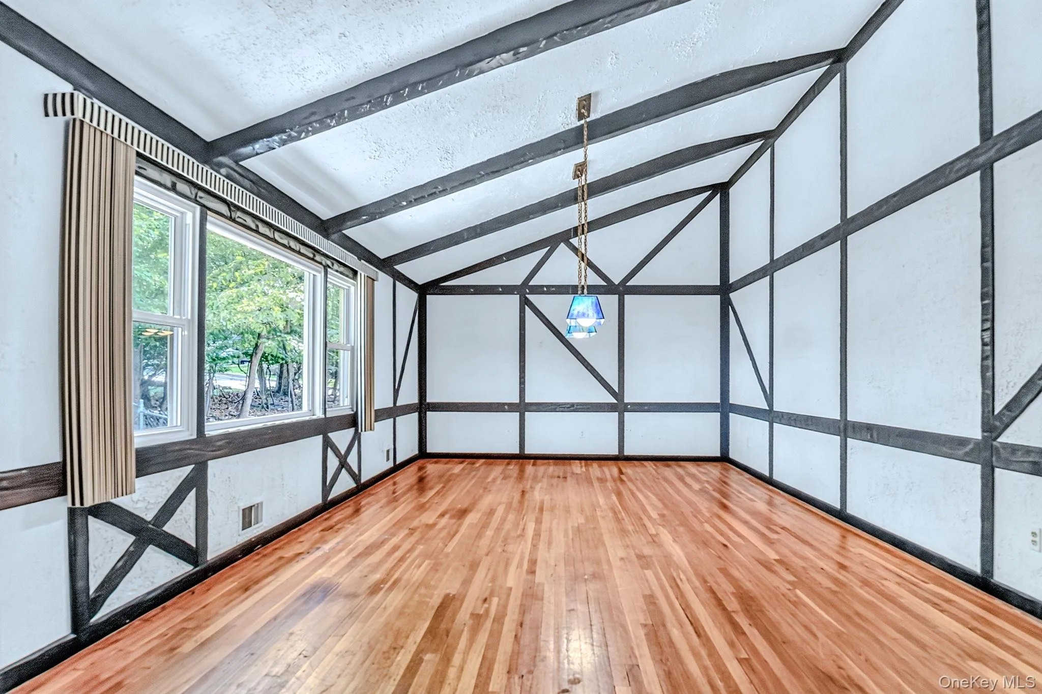 1 Gates Place, Orangetown, NY, 4 Bedrooms Bedrooms, 7 Rooms Rooms,2 BathroomsBathrooms,Residential,For Rent,Gates,0,1032583 1 Gates Place, Orangetown, NY, 4 Bedrooms Bedrooms, 7 Rooms Rooms,2 BathroomsBathrooms,Residential,For Rent,Gates,0,1032583