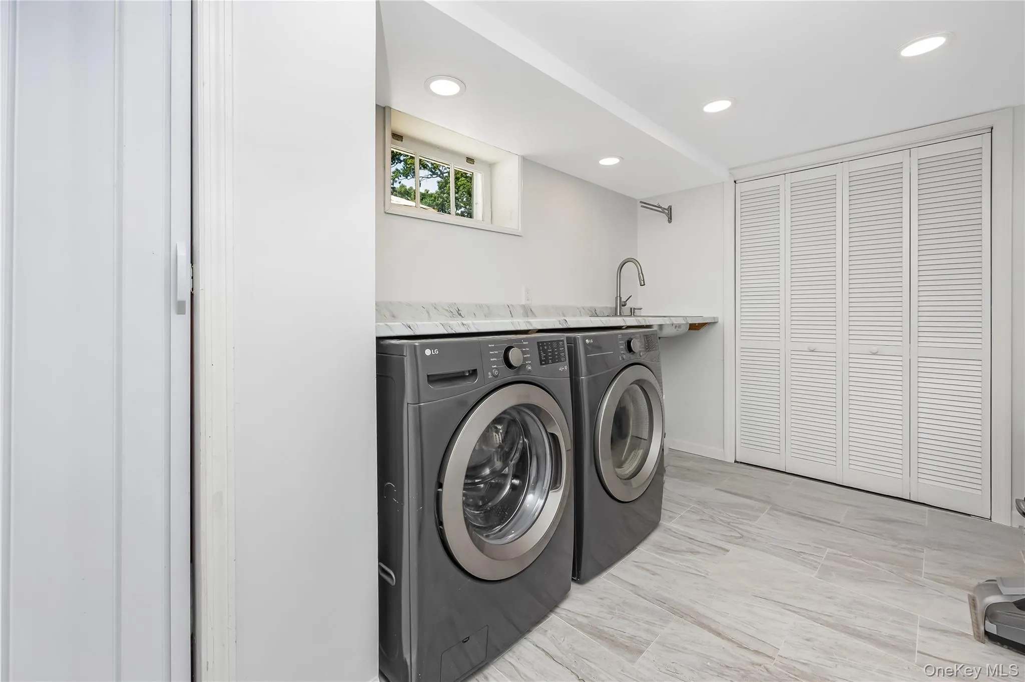 615 Sleepy Hollow Drive, Brookhaven, NY, 4 Bedrooms Bedrooms, 12 Rooms Rooms,2 BathroomsBathrooms,Residential,For Rent,Sleepy Hollow,0,1032586 615 Sleepy Hollow Drive, Brookhaven, NY, 4 Bedrooms Bedrooms, 12 Rooms Rooms,2 BathroomsBathrooms,Residential,For Rent,Sleepy Hollow,0,1032586