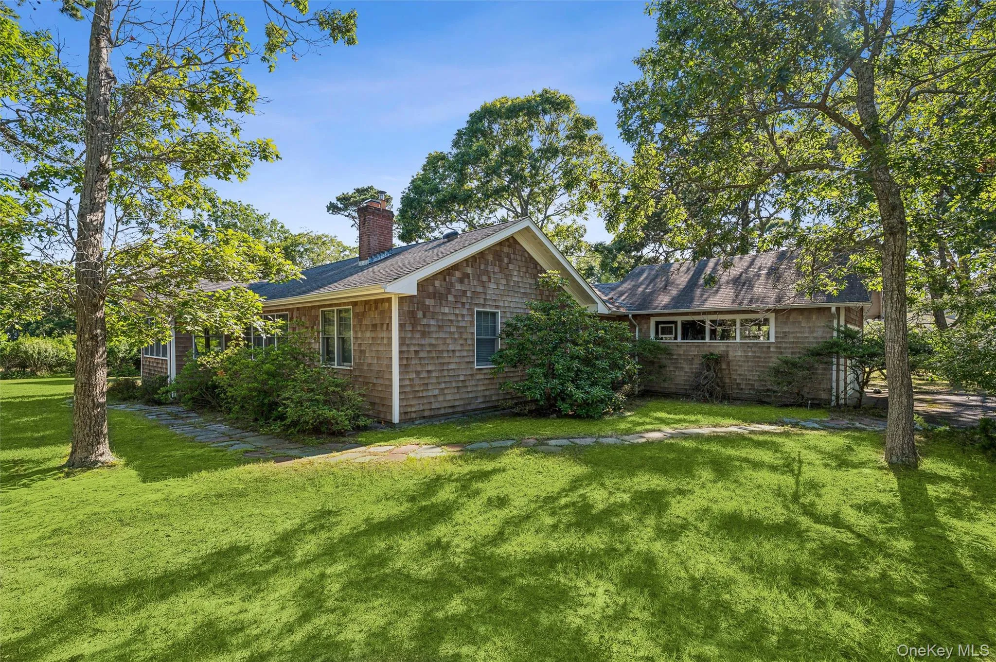 172 Bay Avenue, Southampton, NY, 3 Bedrooms Bedrooms, 6 Rooms Rooms,2 BathroomsBathrooms,Residential,For Rent,Bay,0,1032587 172 Bay Avenue, Southampton, NY, 3 Bedrooms Bedrooms, 6 Rooms Rooms,2 BathroomsBathrooms,Residential,For Rent,Bay,0,1032587