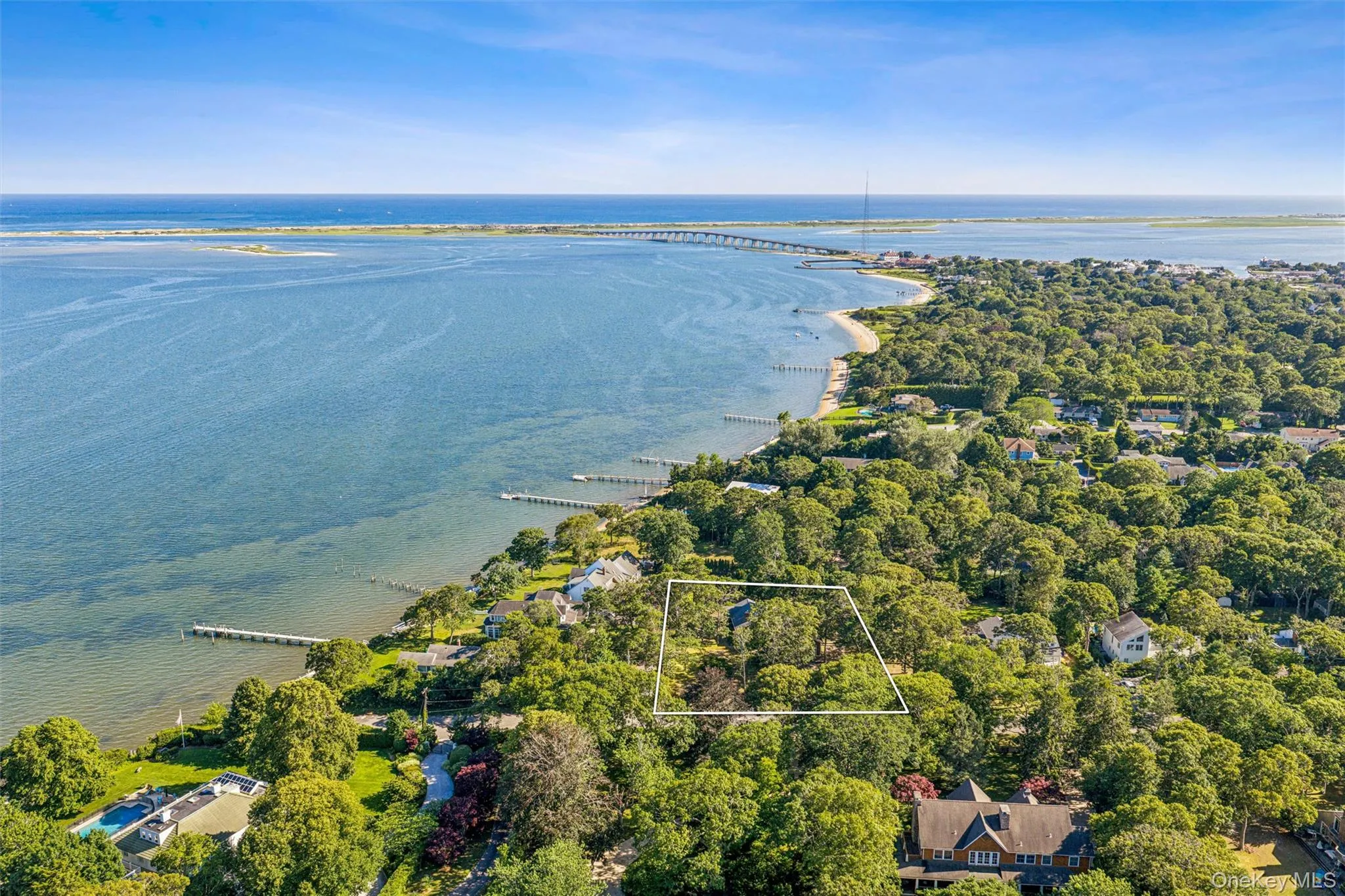 172 Bay Avenue, Southampton, NY, 3 Bedrooms Bedrooms, 6 Rooms Rooms,2 BathroomsBathrooms,Residential,For Rent,Bay,0,1032587 172 Bay Avenue, Southampton, NY, 3 Bedrooms Bedrooms, 6 Rooms Rooms,2 BathroomsBathrooms,Residential,For Rent,Bay,0,1032587