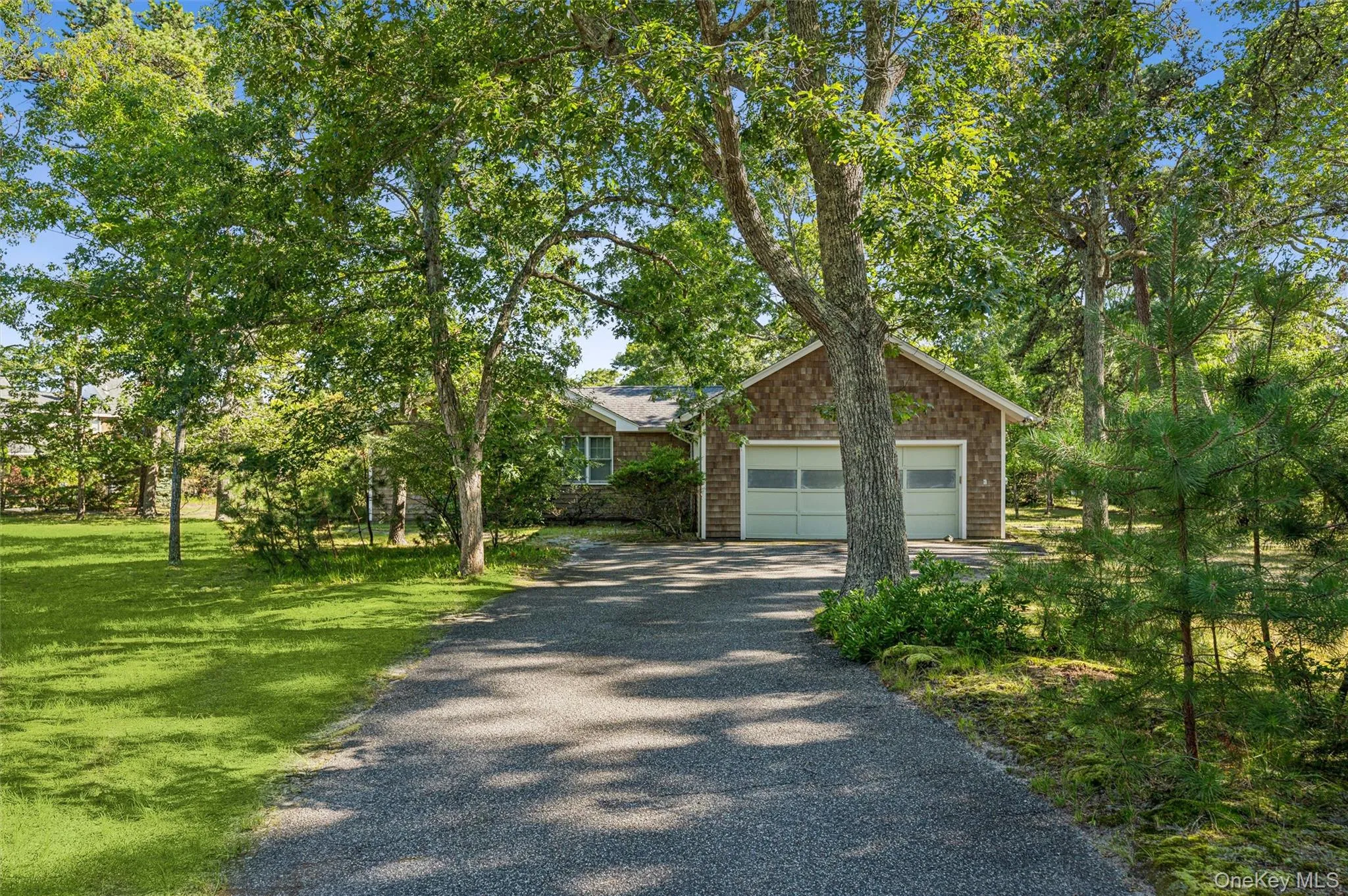 172 Bay Avenue, Southampton, NY, 3 Bedrooms Bedrooms, 6 Rooms Rooms,2 BathroomsBathrooms,Residential,For Rent,Bay,0,1032587 172 Bay Avenue, Southampton, NY, 3 Bedrooms Bedrooms, 6 Rooms Rooms,2 BathroomsBathrooms,Residential,For Rent,Bay,0,1032587