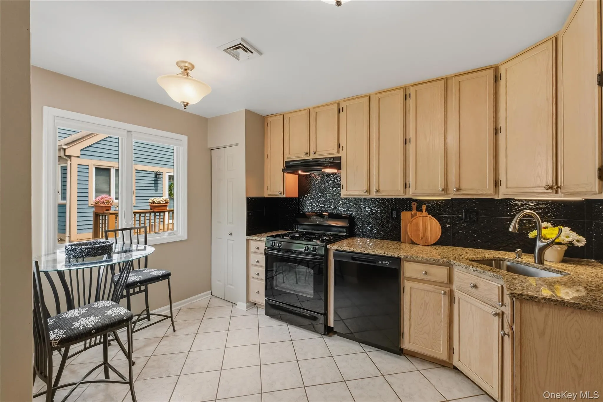 4001 Hickory Court, Peekskill, NY, 2 Bedrooms Bedrooms, 5 Rooms Rooms,2 BathroomsBathrooms,Residential,For Rent,Hickory,0,1032590 4001 Hickory Court, Peekskill, NY, 2 Bedrooms Bedrooms, 5 Rooms Rooms,2 BathroomsBathrooms,Residential,For Rent,Hickory,0,1032590