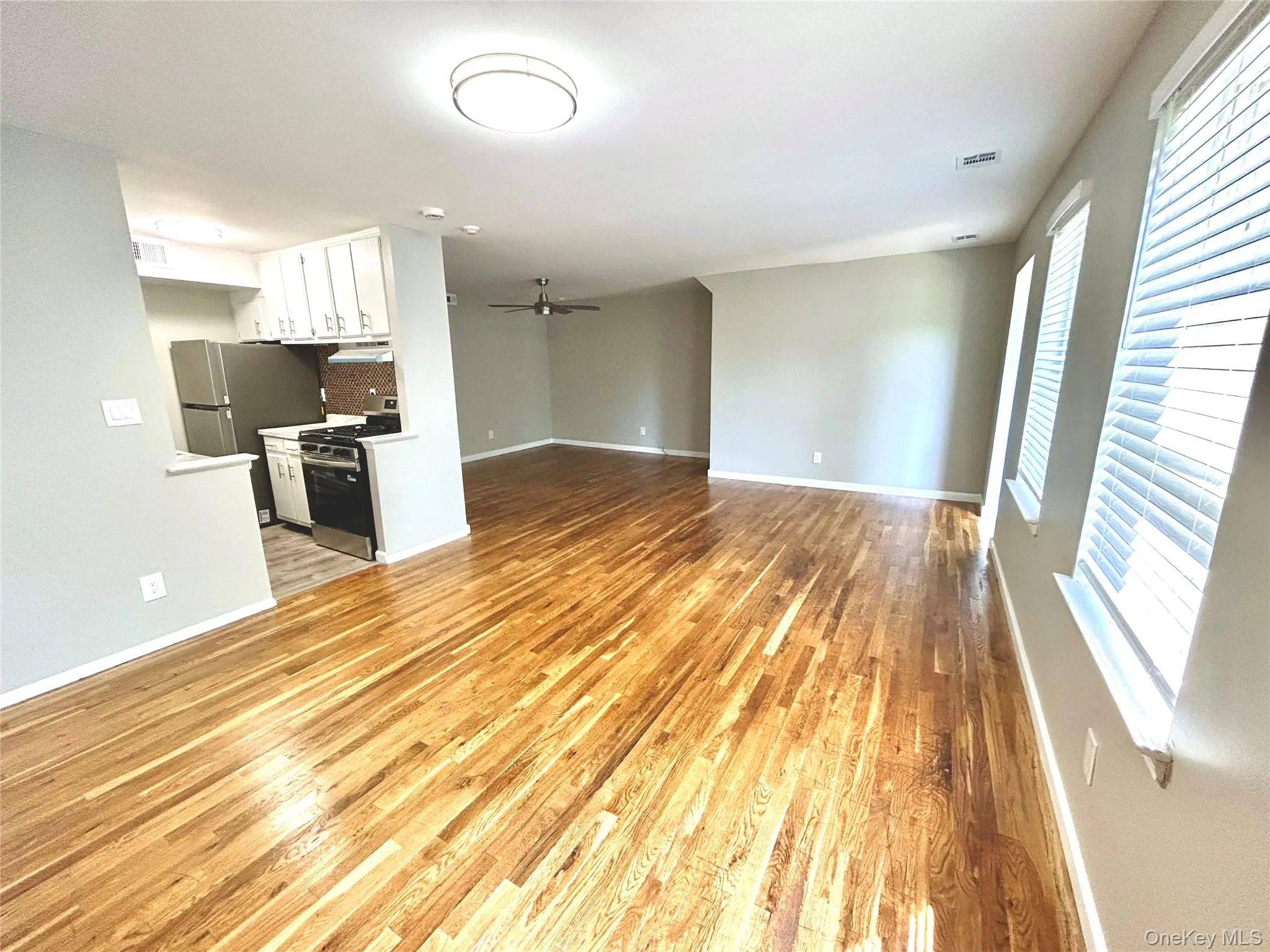 105 Artist Lake Drive, Brookhaven, NY, 2 Bedrooms Bedrooms, 5 Rooms Rooms,2 BathroomsBathrooms,Residential Lease,For Rent,Artist Lake,0,1032593 105 Artist Lake Drive, Brookhaven, NY, 2 Bedrooms Bedrooms, 5 Rooms Rooms,2 BathroomsBathrooms,Residential Lease,For Rent,Artist Lake,0,1032593