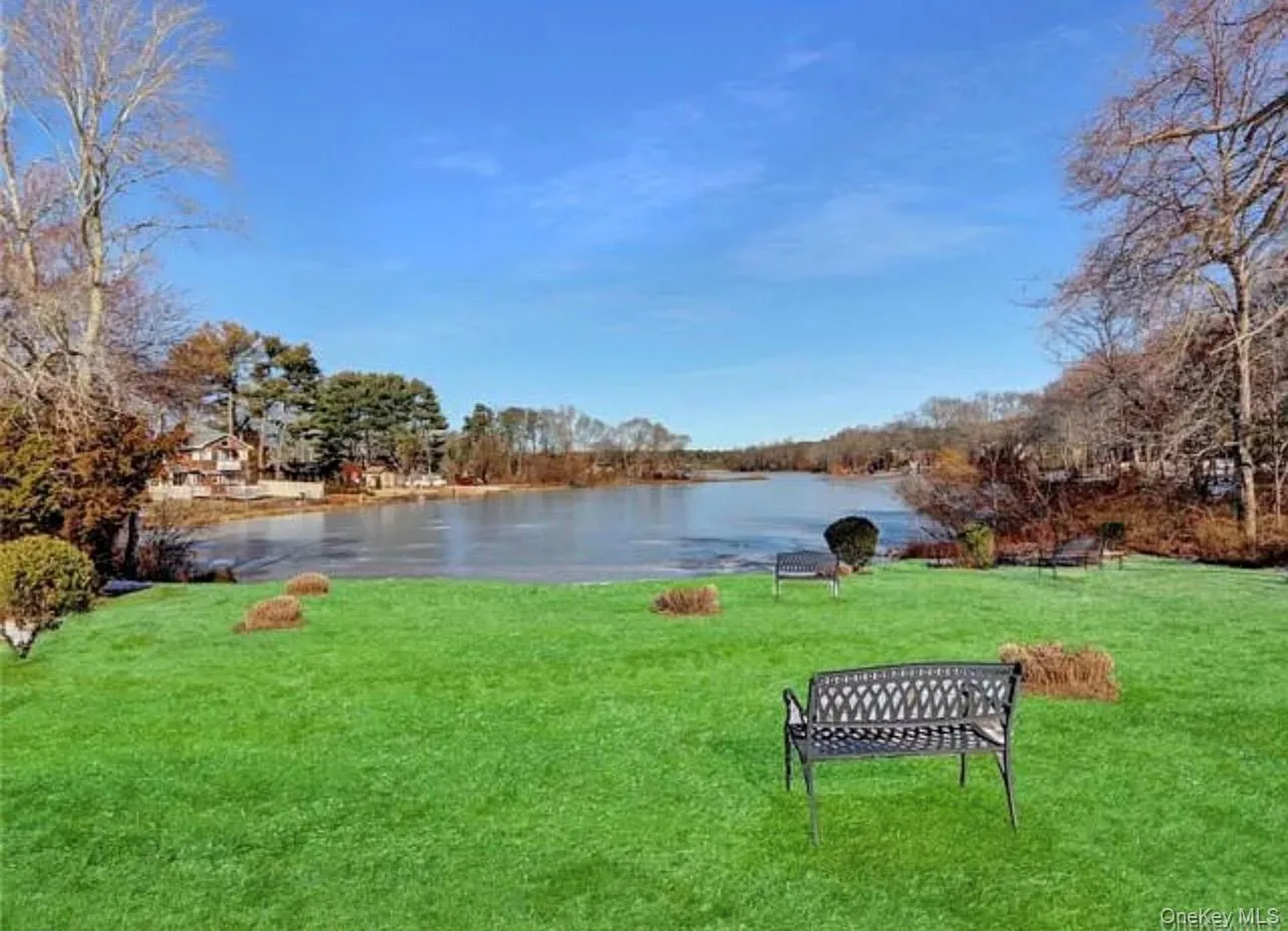 105 Artist Lake Drive, Brookhaven, NY, 2 Bedrooms Bedrooms, 5 Rooms Rooms,2 BathroomsBathrooms,Residential Lease,For Rent,Artist Lake,0,1032593 105 Artist Lake Drive, Brookhaven, NY, 2 Bedrooms Bedrooms, 5 Rooms Rooms,2 BathroomsBathrooms,Residential Lease,For Rent,Artist Lake,0,1032593