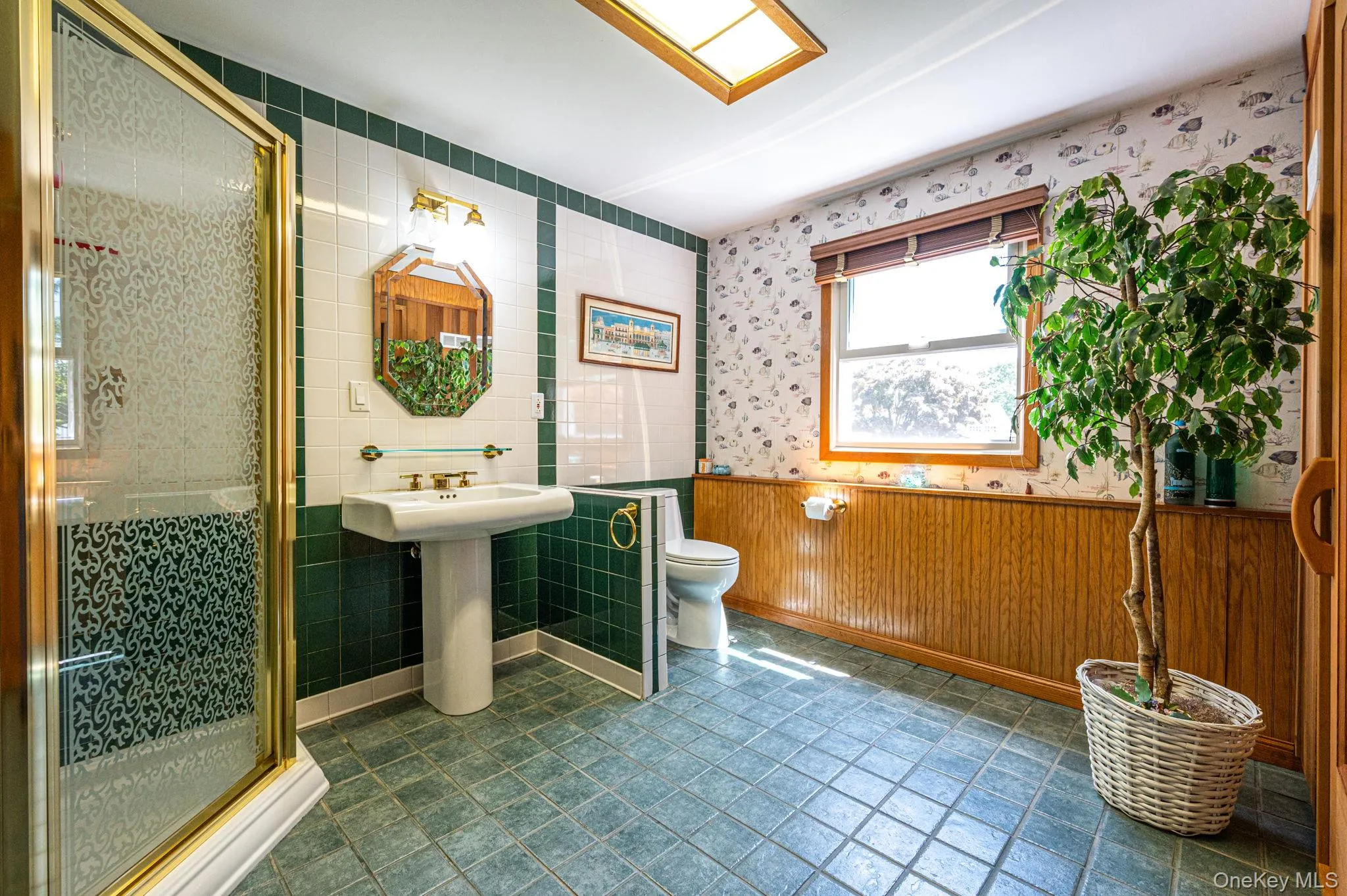 Full Bathroom, Walk In Shower, Sauna Full Bathroom, Walk In Shower, Sauna