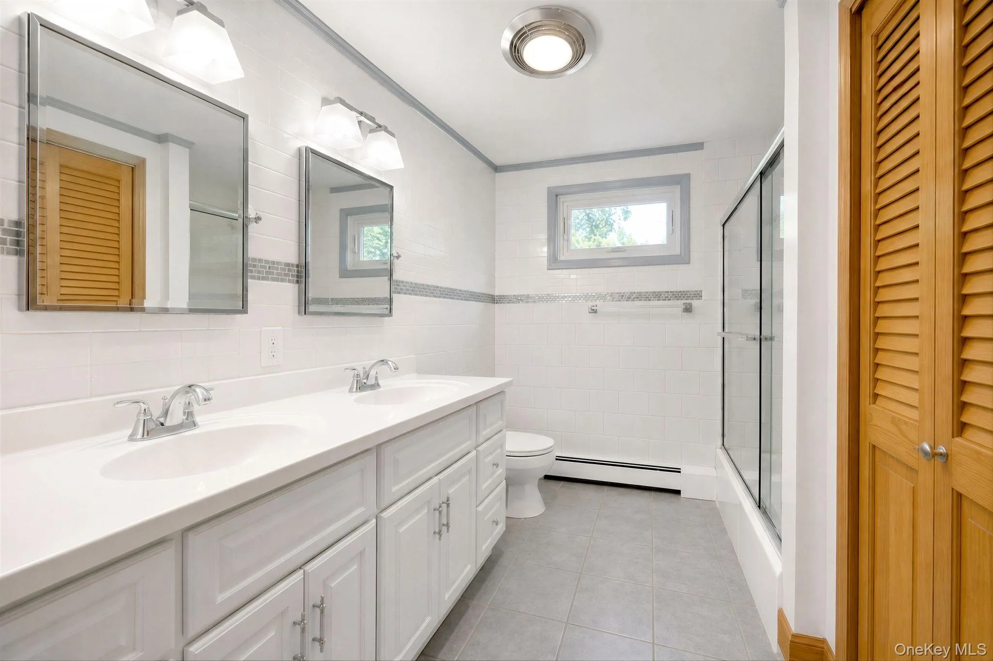 BR 4, Dual Vanities BR 4, Dual Vanities