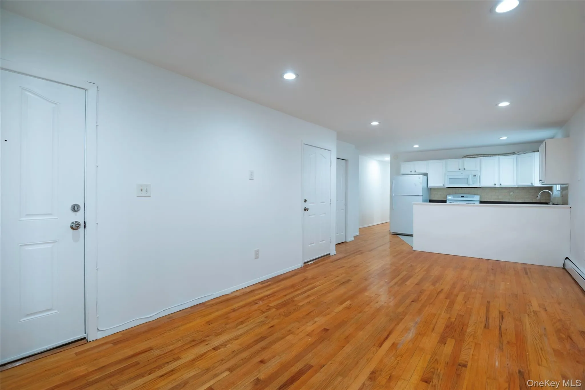 68-07 50th Avenue, New York, NY, 2 Bedrooms Bedrooms, 5 Rooms Rooms,1 BathroomBathrooms,Residential Lease,For Rent,50th,0,1032602 68-07 50th Avenue, New York, NY, 2 Bedrooms Bedrooms, 5 Rooms Rooms,1 BathroomBathrooms,Residential Lease,For Rent,50th,0,1032602