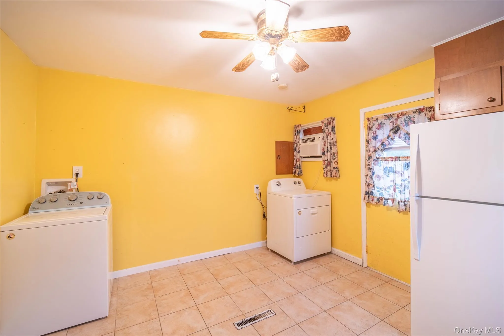 32 Peter Cooper Drive, Poughkeepsie (town), NY, 3 Bedrooms Bedrooms, 6 Rooms Rooms,1 BathroomBathrooms,Residential,For Rent,Peter Cooper,0,1032608 32 Peter Cooper Drive, Poughkeepsie (town), NY, 3 Bedrooms Bedrooms, 6 Rooms Rooms,1 BathroomBathrooms,Residential,For Rent,Peter Cooper,0,1032608