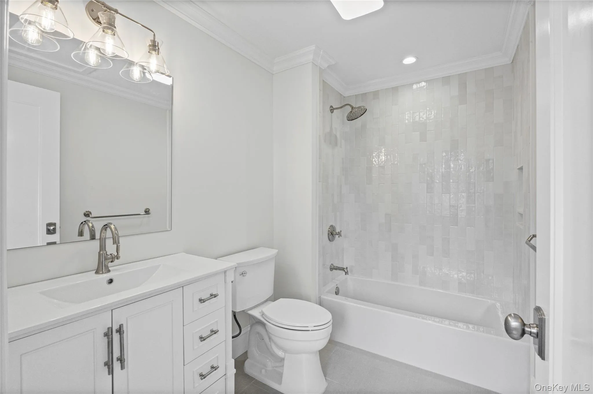 28 Alsace Place, Huntington, NY, 4 Bedrooms Bedrooms, 8 Rooms Rooms,2 BathroomsBathrooms,Residential,For Rent,Alsace,0,1032611 28 Alsace Place, Huntington, NY, 4 Bedrooms Bedrooms, 8 Rooms Rooms,2 BathroomsBathrooms,Residential,For Rent,Alsace,0,1032611
