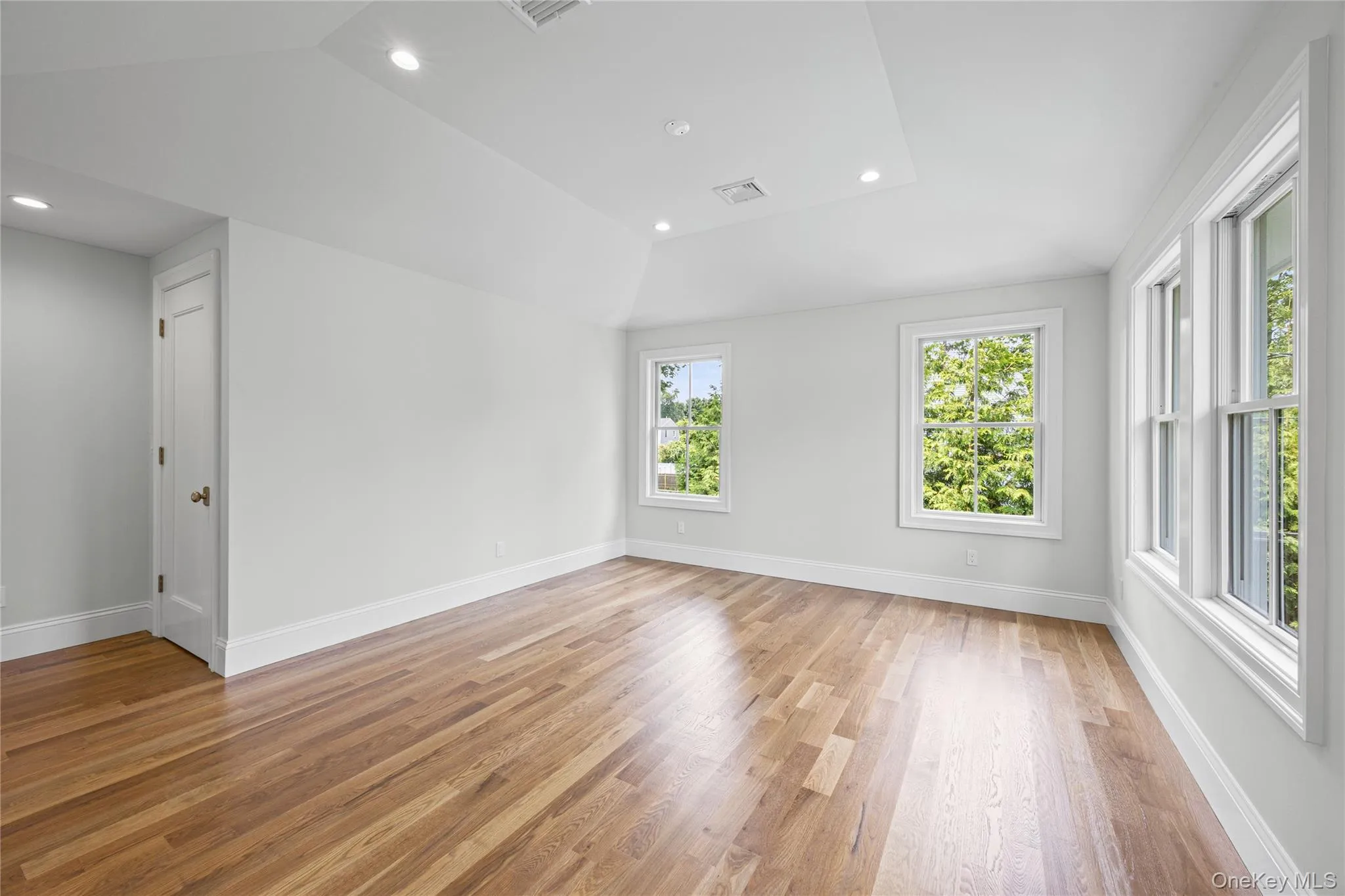 28 Alsace Place, Huntington, NY, 4 Bedrooms Bedrooms, 8 Rooms Rooms,2 BathroomsBathrooms,Residential,For Rent,Alsace,0,1032611 28 Alsace Place, Huntington, NY, 4 Bedrooms Bedrooms, 8 Rooms Rooms,2 BathroomsBathrooms,Residential,For Rent,Alsace,0,1032611