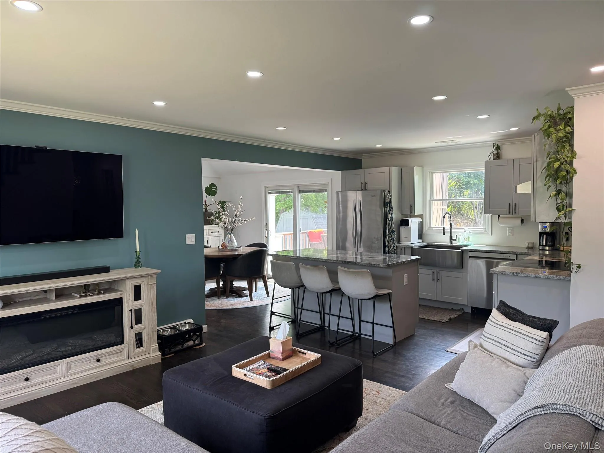 24 Miller Avenue, Brookhaven, NY, 3 Bedrooms Bedrooms, 6 Rooms Rooms,2 BathroomsBathrooms,Residential,For Rent,Miller,0,1032615 24 Miller Avenue, Brookhaven, NY, 3 Bedrooms Bedrooms, 6 Rooms Rooms,2 BathroomsBathrooms,Residential,For Rent,Miller,0,1032615