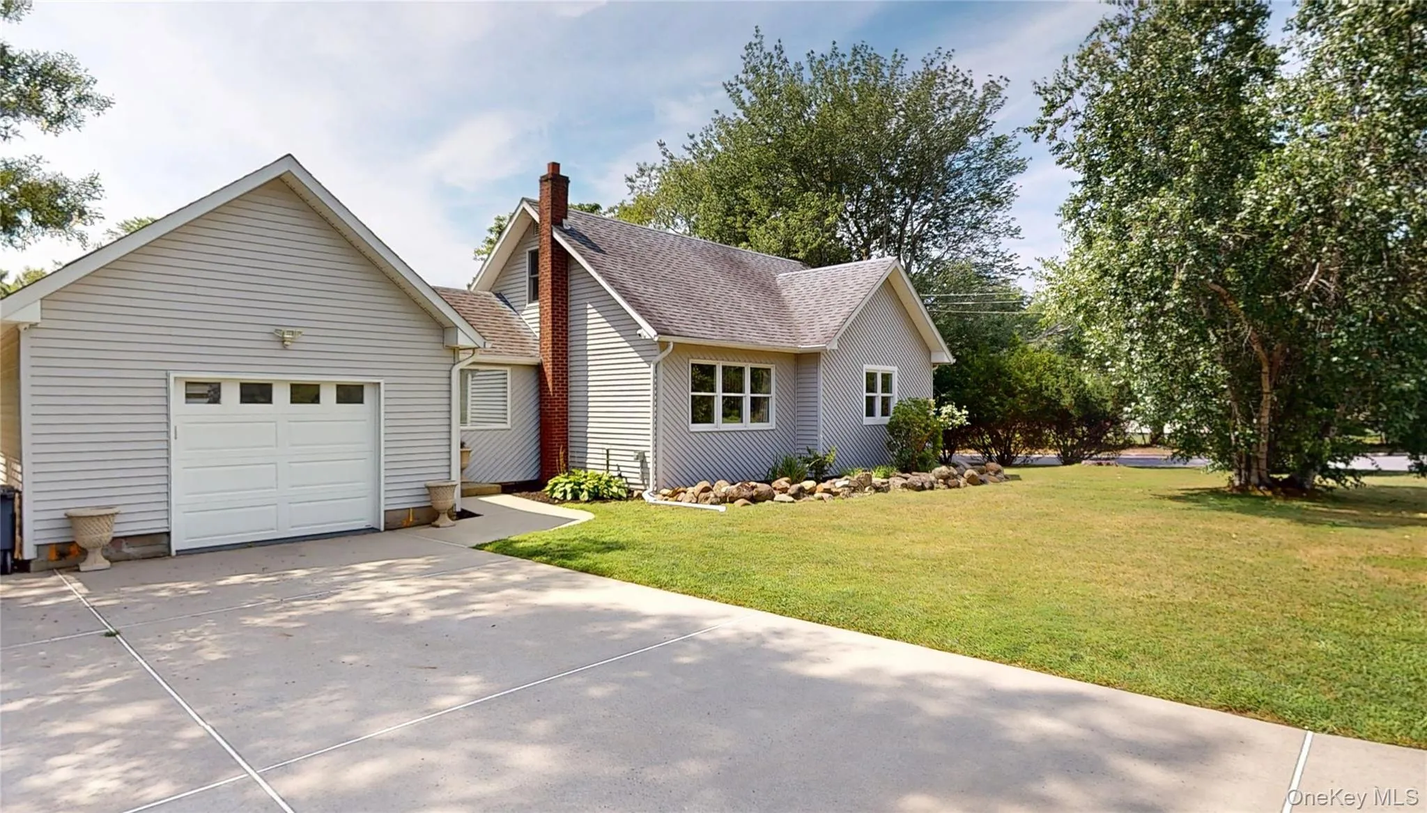 24 Miller Avenue, Brookhaven, NY, 3 Bedrooms Bedrooms, 6 Rooms Rooms,2 BathroomsBathrooms,Residential,For Rent,Miller,0,1032615 24 Miller Avenue, Brookhaven, NY, 3 Bedrooms Bedrooms, 6 Rooms Rooms,2 BathroomsBathrooms,Residential,For Rent,Miller,0,1032615