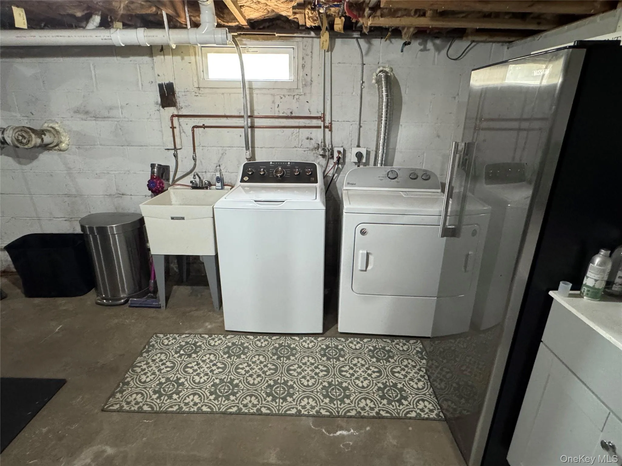 24 Miller Avenue, Brookhaven, NY, 3 Bedrooms Bedrooms, 6 Rooms Rooms,2 BathroomsBathrooms,Residential,For Rent,Miller,0,1032615 24 Miller Avenue, Brookhaven, NY, 3 Bedrooms Bedrooms, 6 Rooms Rooms,2 BathroomsBathrooms,Residential,For Rent,Miller,0,1032615