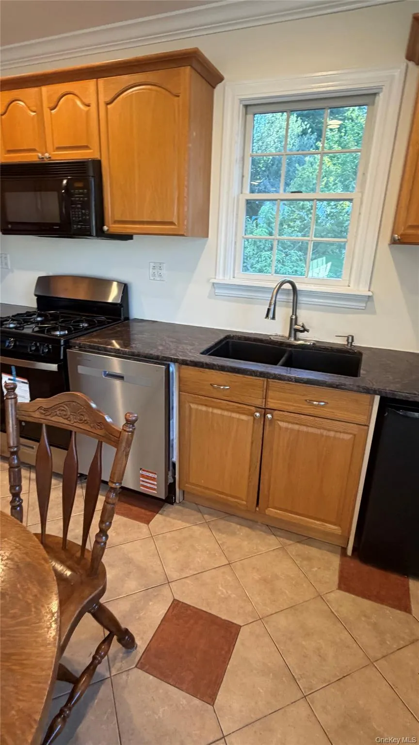 63 Harding Avenue, White Plains, NY, 2 Bedrooms Bedrooms, 4 Rooms Rooms,1 BathroomBathrooms,Residential Lease,For Rent,Harding,0,1032616 63 Harding Avenue, White Plains, NY, 2 Bedrooms Bedrooms, 4 Rooms Rooms,1 BathroomBathrooms,Residential Lease,For Rent,Harding,0,1032616