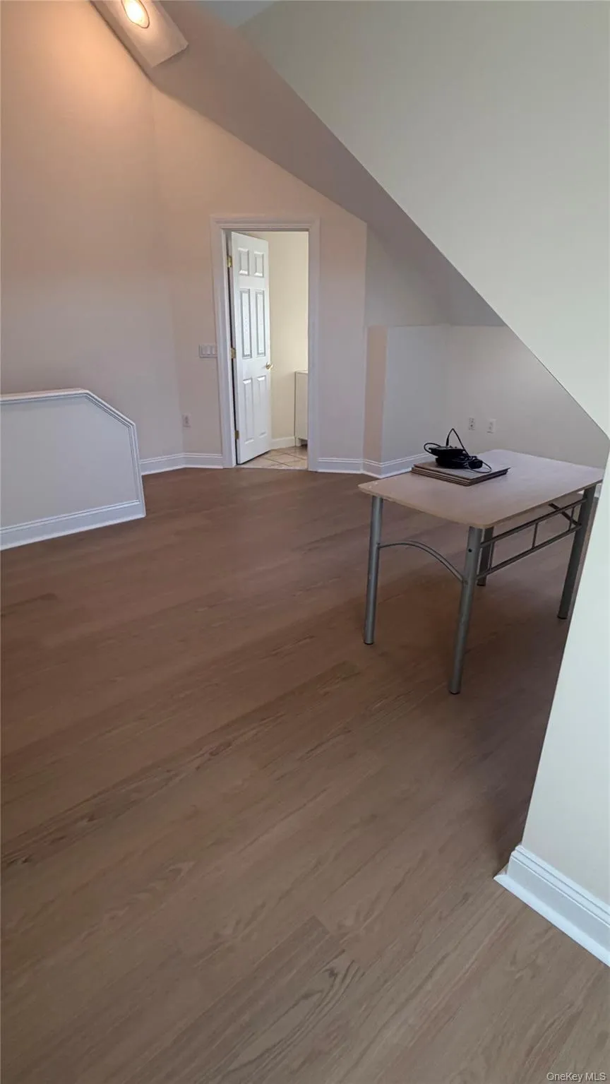 63 Harding Avenue, White Plains, NY, 2 Bedrooms Bedrooms, 4 Rooms Rooms,1 BathroomBathrooms,Residential Lease,For Rent,Harding,0,1032616 63 Harding Avenue, White Plains, NY, 2 Bedrooms Bedrooms, 4 Rooms Rooms,1 BathroomBathrooms,Residential Lease,For Rent,Harding,0,1032616