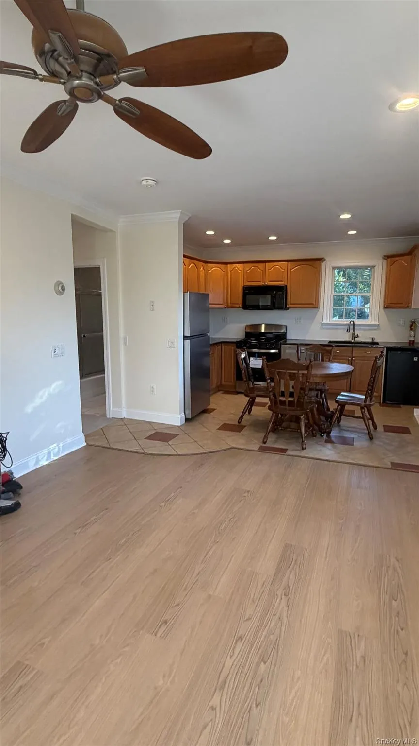 63 Harding Avenue, White Plains, NY, 2 Bedrooms Bedrooms, 4 Rooms Rooms,1 BathroomBathrooms,Residential Lease,For Rent,Harding,0,1032616 63 Harding Avenue, White Plains, NY, 2 Bedrooms Bedrooms, 4 Rooms Rooms,1 BathroomBathrooms,Residential Lease,For Rent,Harding,0,1032616