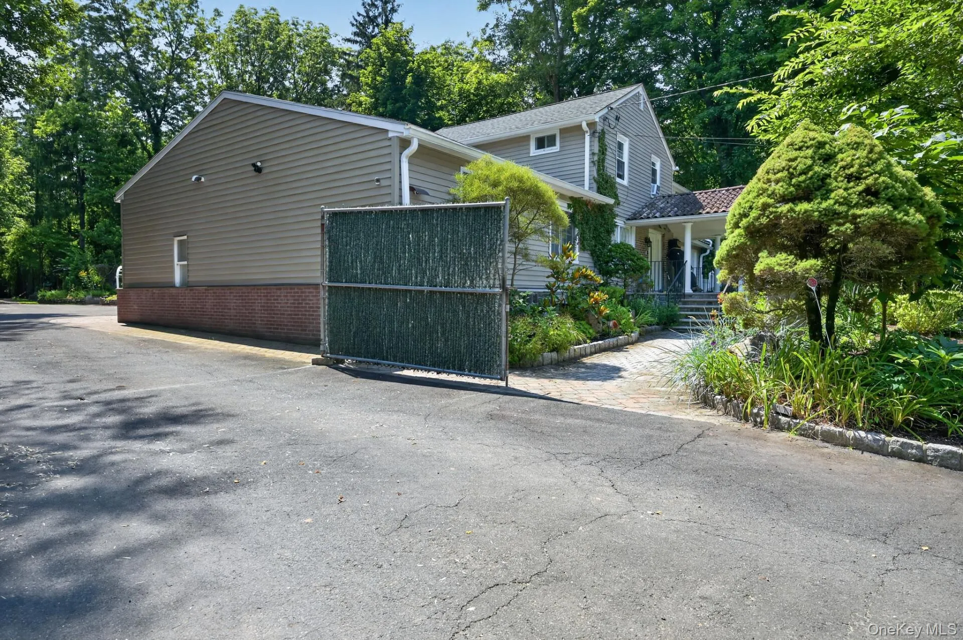 857 Western Highway, Orangetown, NY, 5 Bedrooms Bedrooms, 7 Rooms Rooms,4 BathroomsBathrooms,Residential,For Rent,Western,0,1032617 857 Western Highway, Orangetown, NY, 5 Bedrooms Bedrooms, 7 Rooms Rooms,4 BathroomsBathrooms,Residential,For Rent,Western,0,1032617