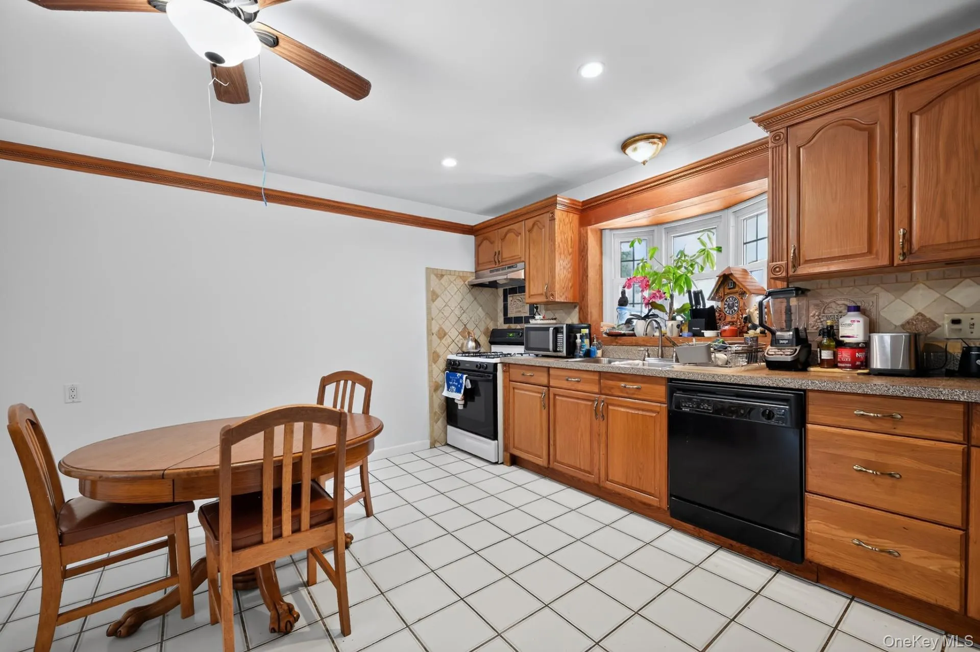 857 Western Highway, Orangetown, NY, 5 Bedrooms Bedrooms, 7 Rooms Rooms,4 BathroomsBathrooms,Residential,For Rent,Western,0,1032617 857 Western Highway, Orangetown, NY, 5 Bedrooms Bedrooms, 7 Rooms Rooms,4 BathroomsBathrooms,Residential,For Rent,Western,0,1032617